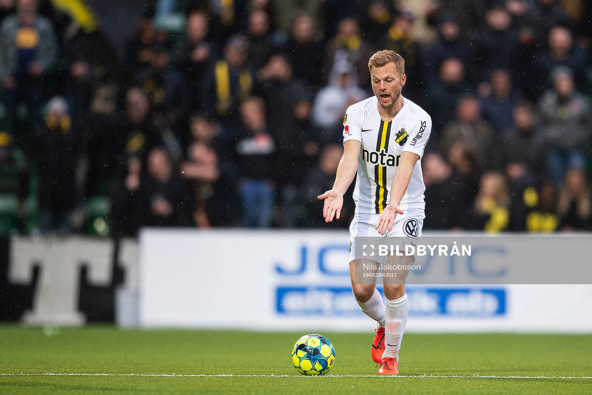 s Sebastian Larsson