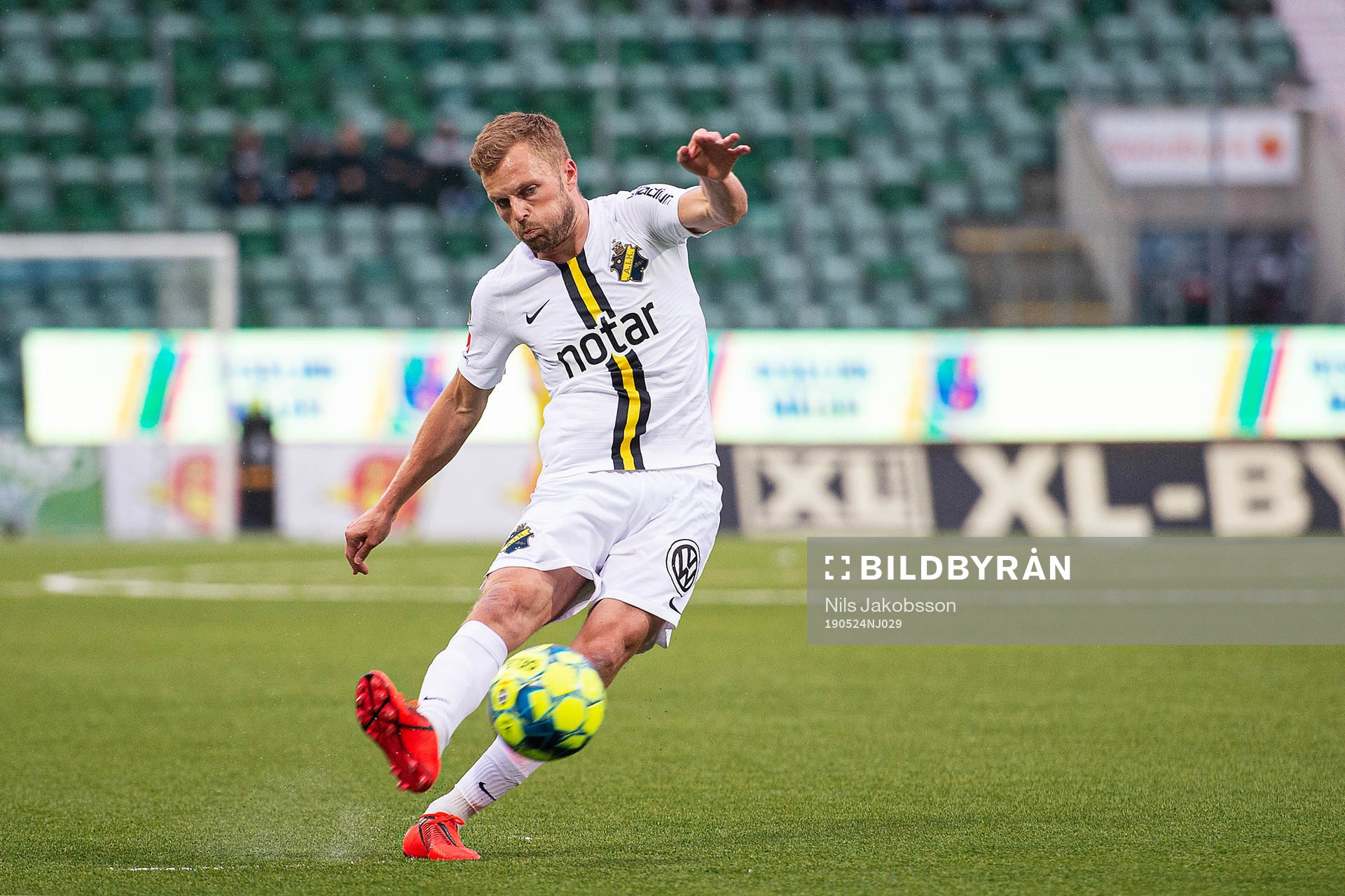 s Sebastian Larsson