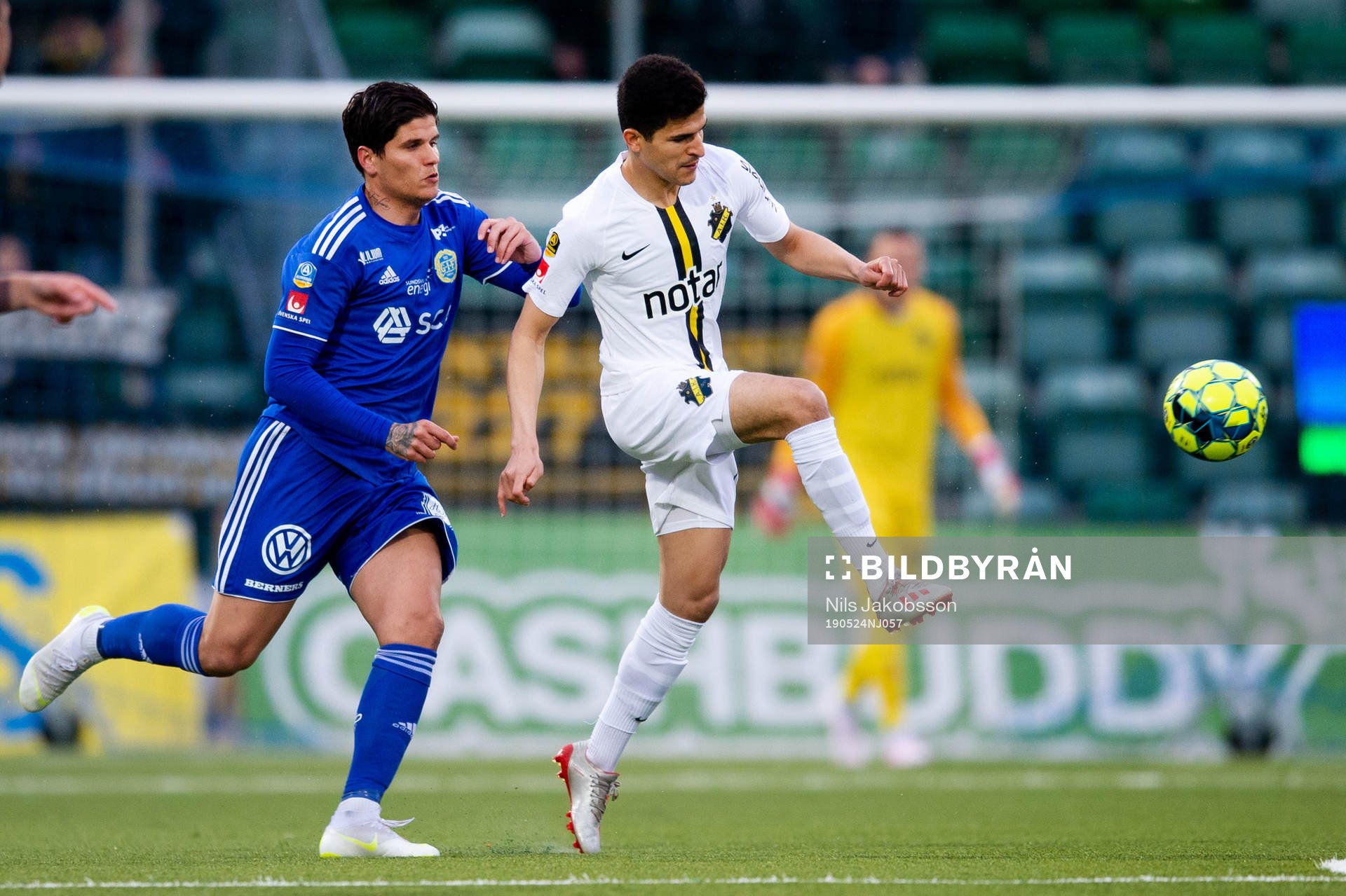 s Tarik Elyounoussi