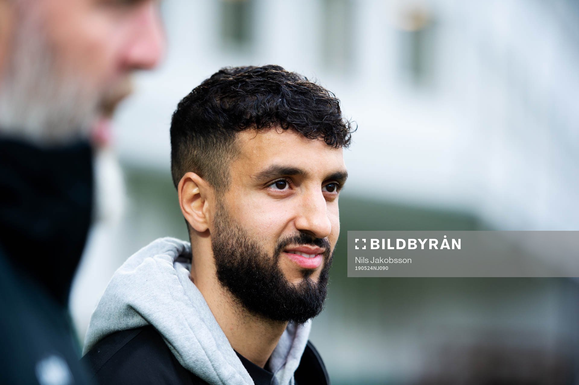 Sundsvalls Omar Eddahri är skadad och tittar på
