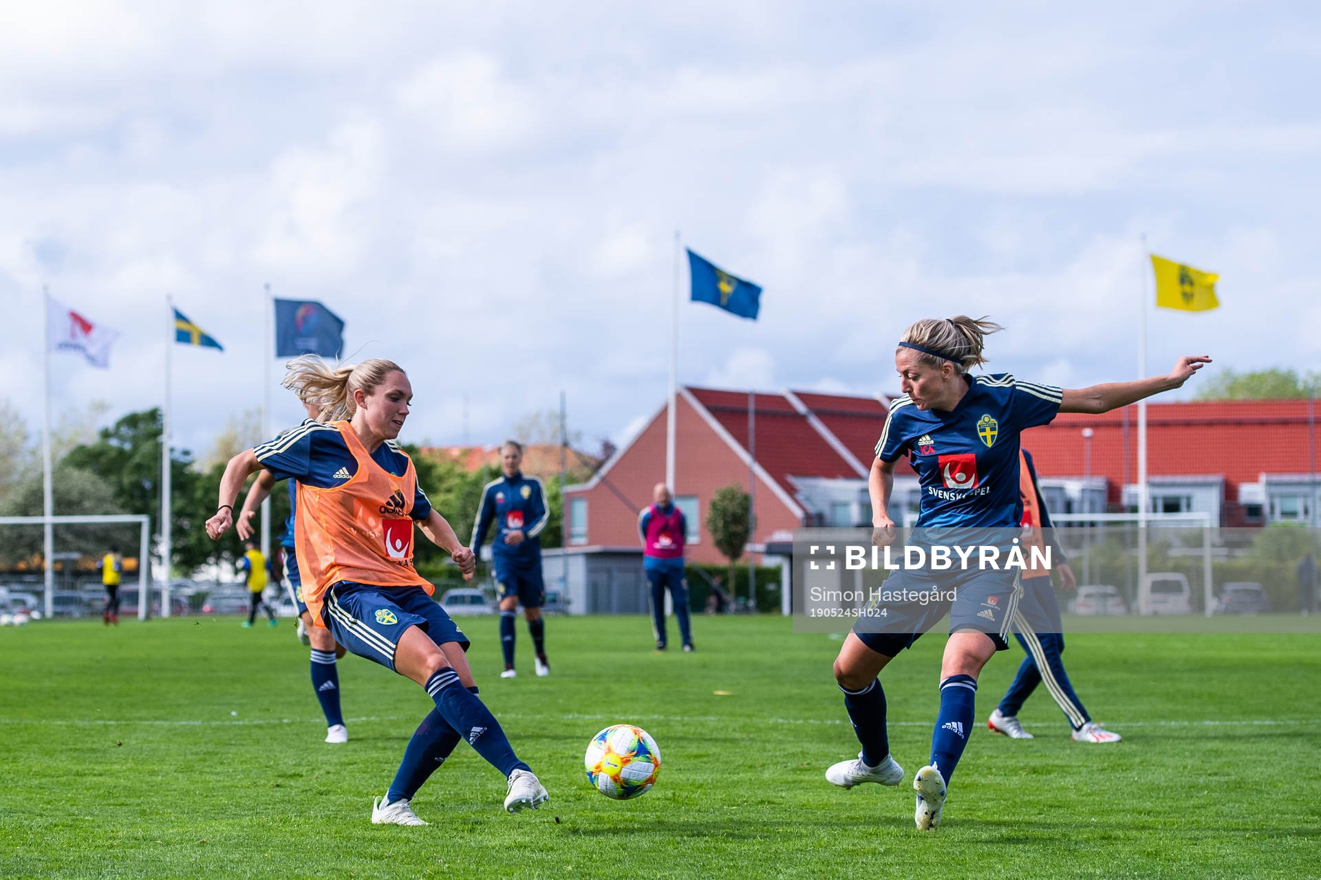 Elin Rubensson and Linda Sembrant of the Swedish women