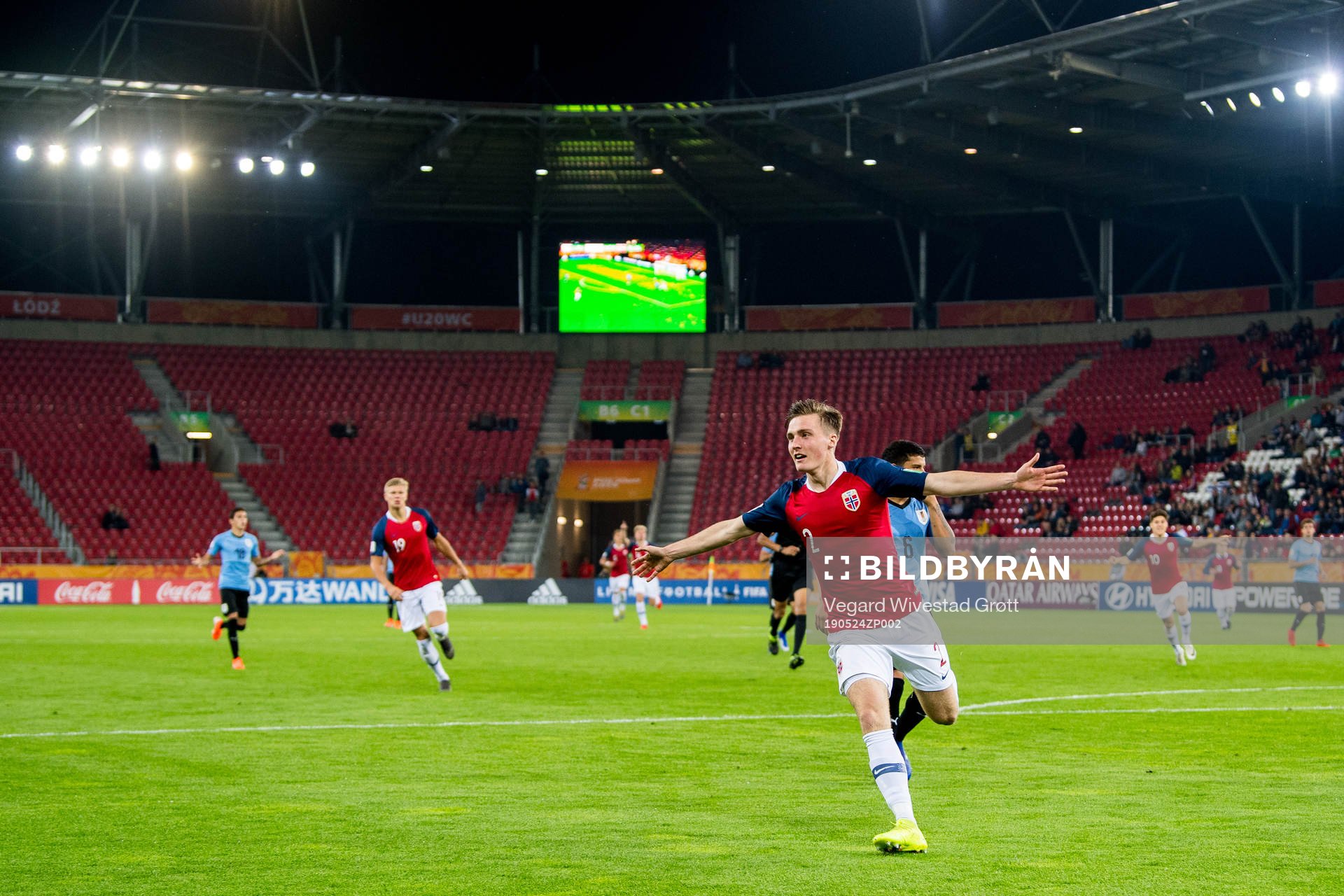 Christian Dahle Borchgrevink of Norway celebrates