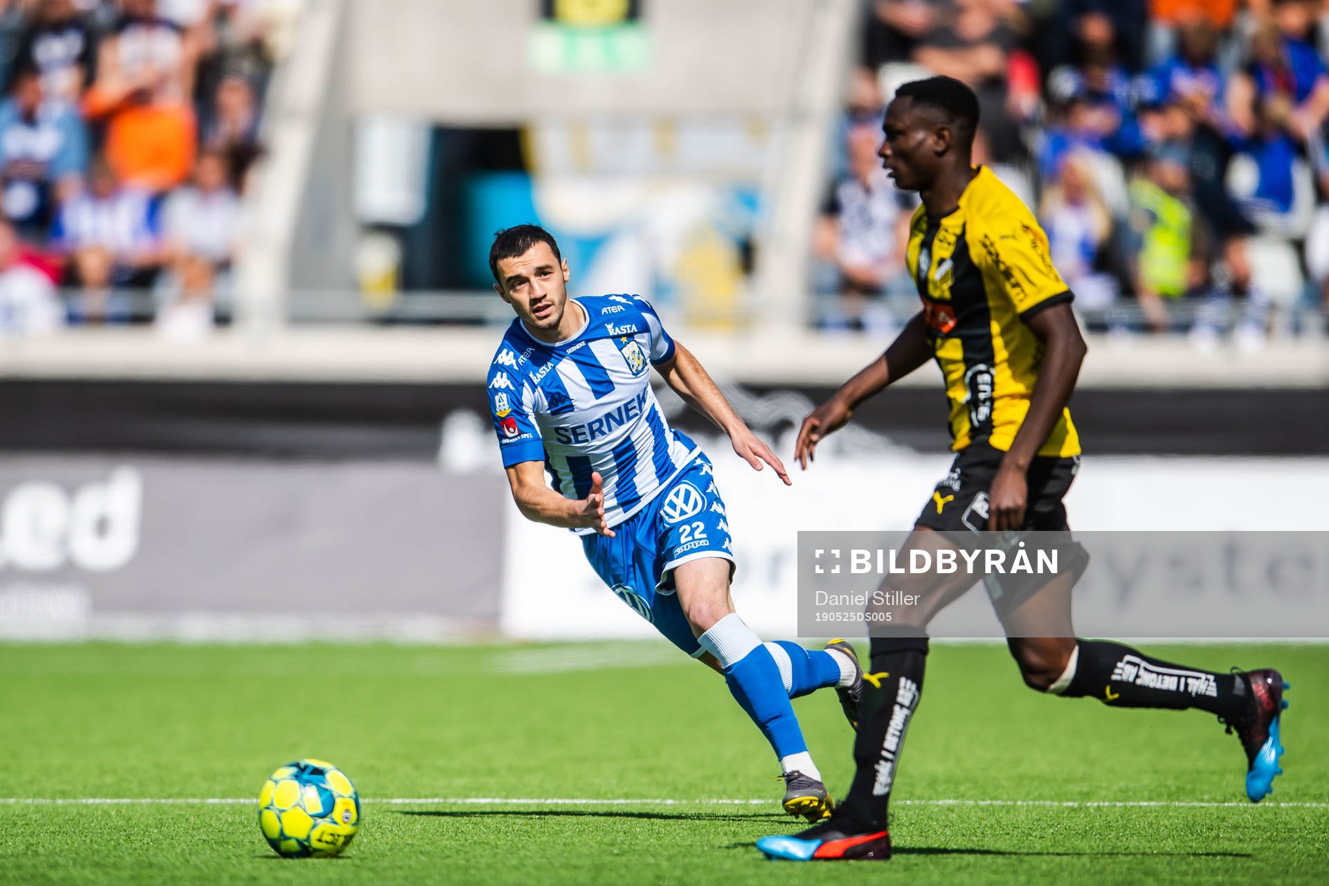IFK Göteborgs Giorgi Kharaishvili och Häckens Godswill