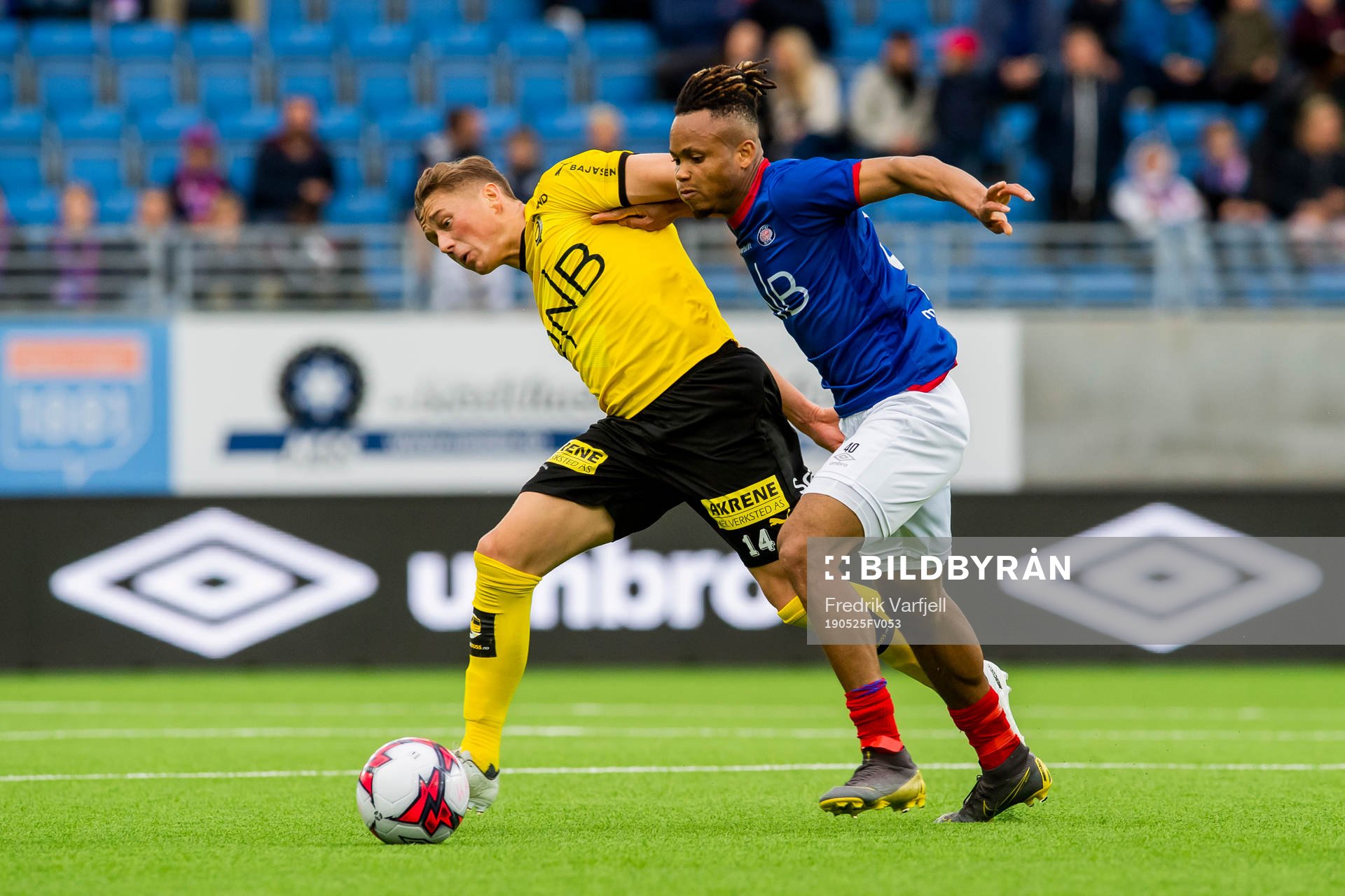 Fredrik Krogstad of Lillestrøm and Chidera Ejuke of
