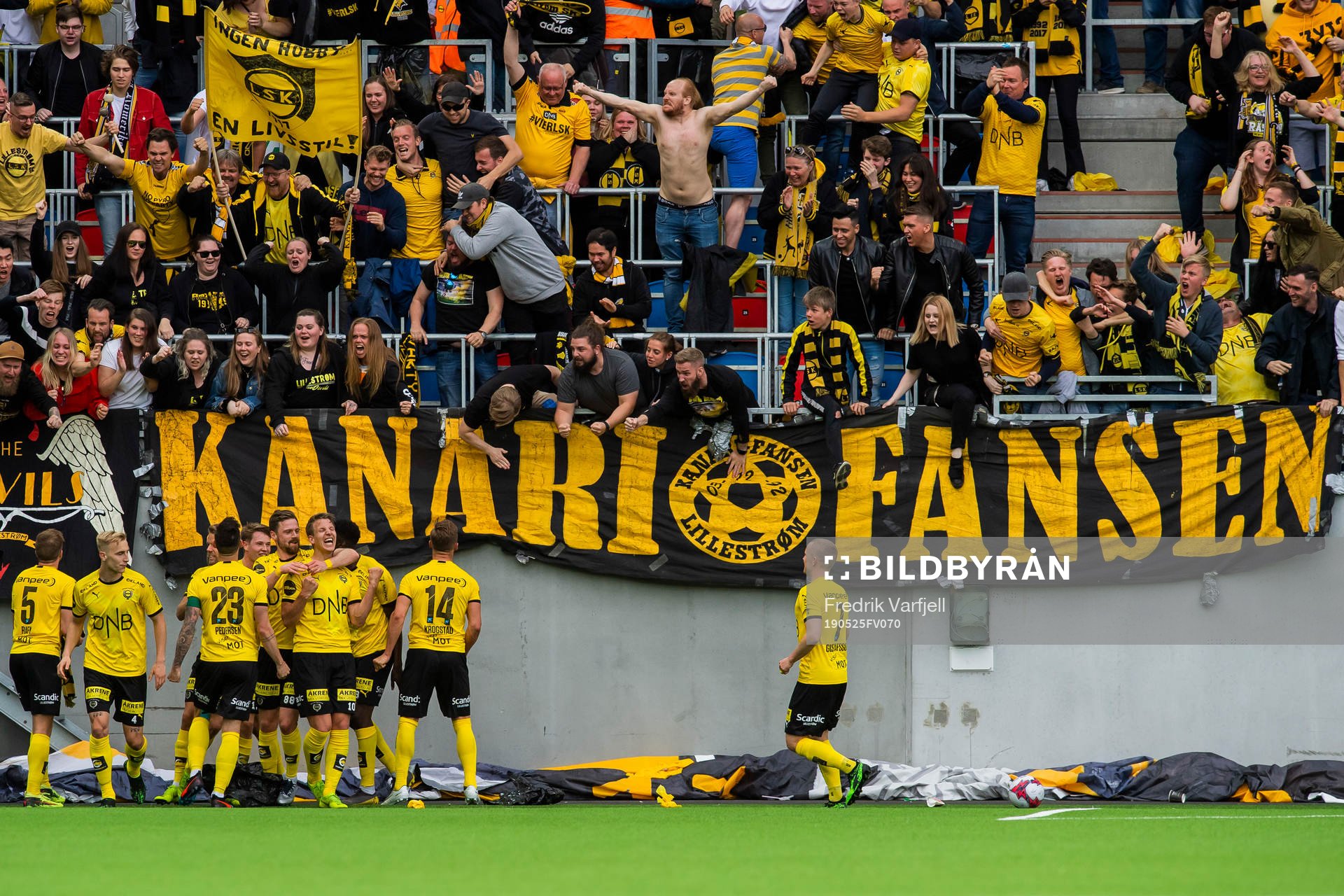 Thomas Lehne Olsen of Lillestrøm celebrates