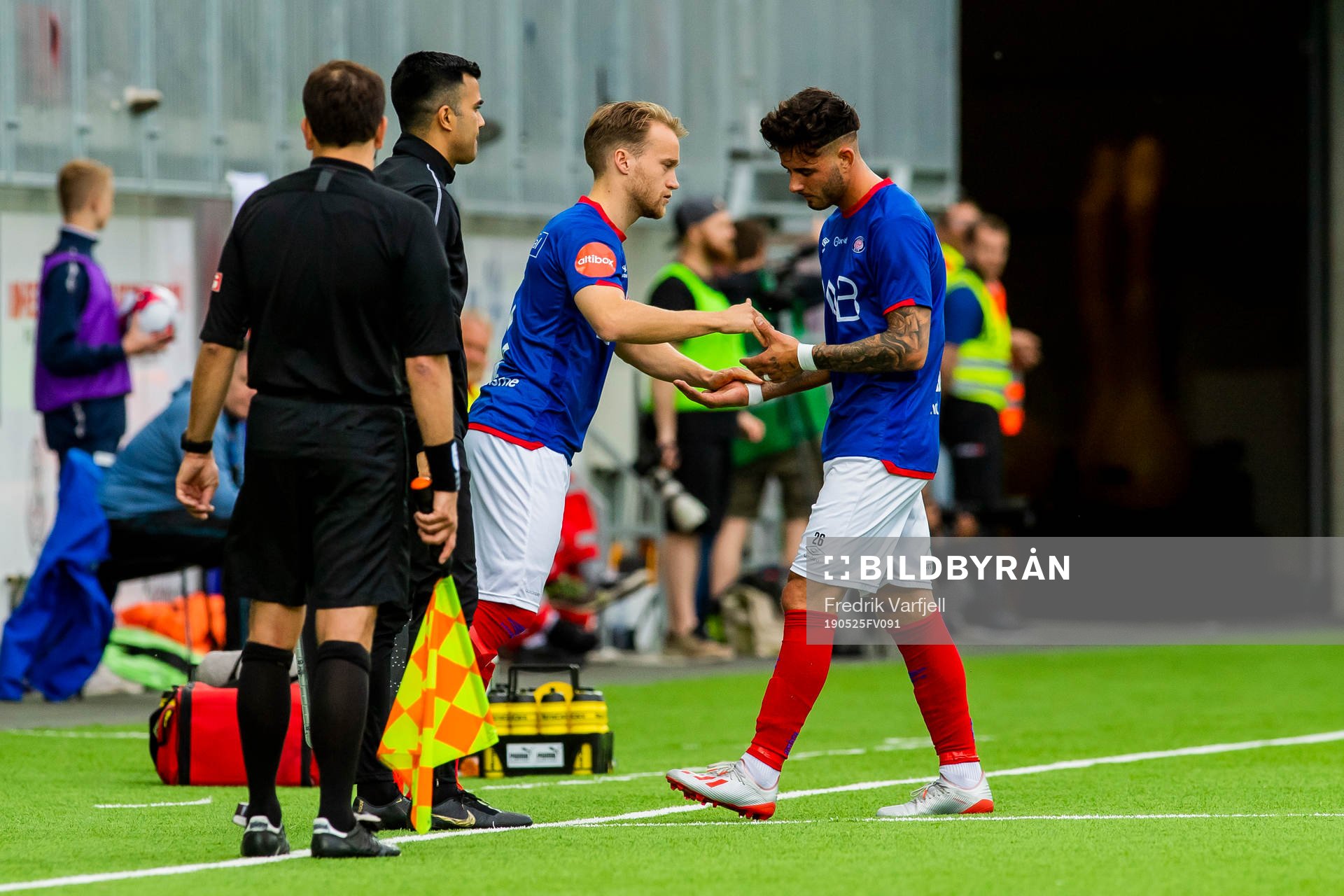 Bård Finne and Aron Leonard Dønnum of Vålerenga