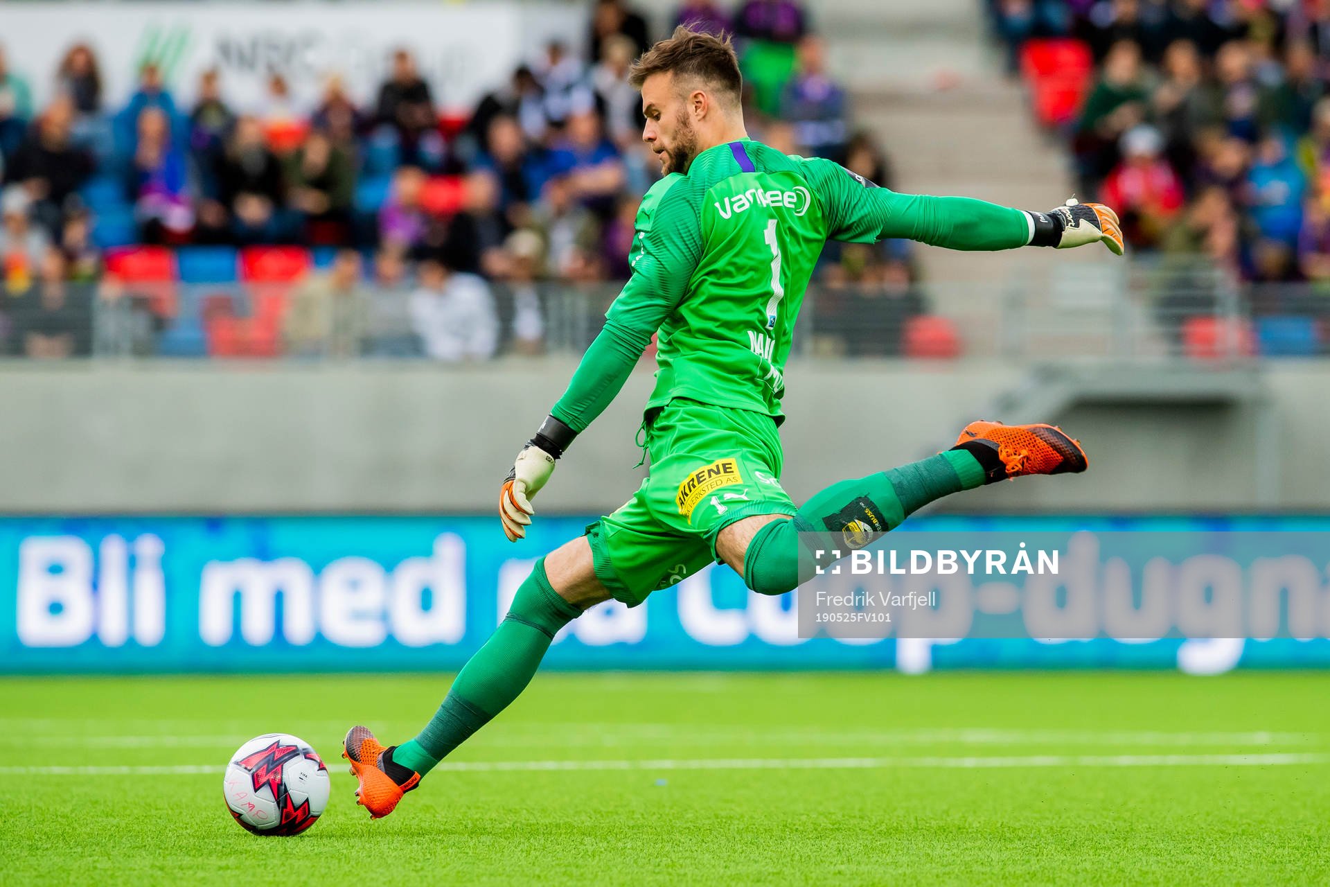 Goalkeeper Marko Maric of Lillestrøm