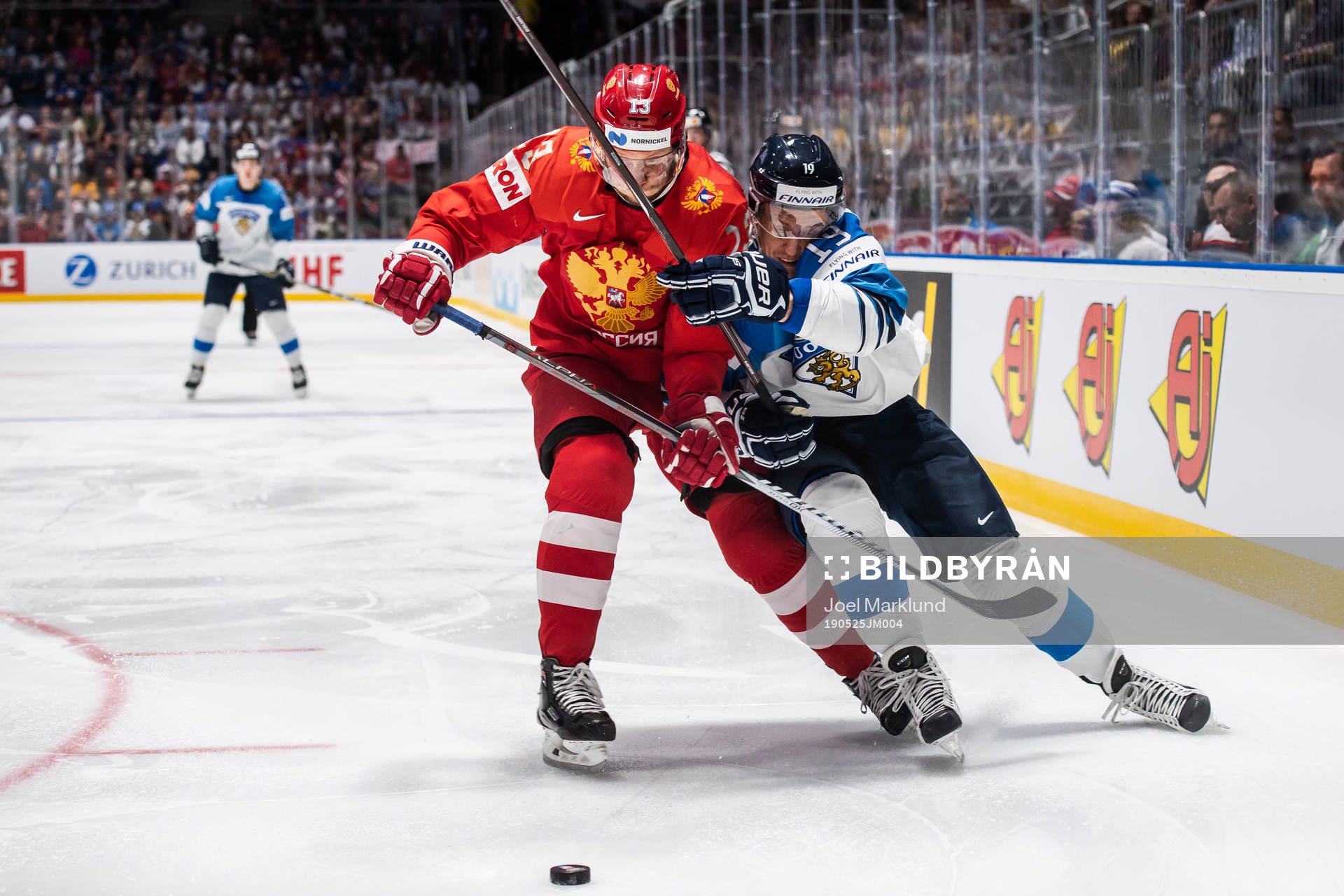 Sergei Andronov of Russia and Veli-Matti Savinainen of