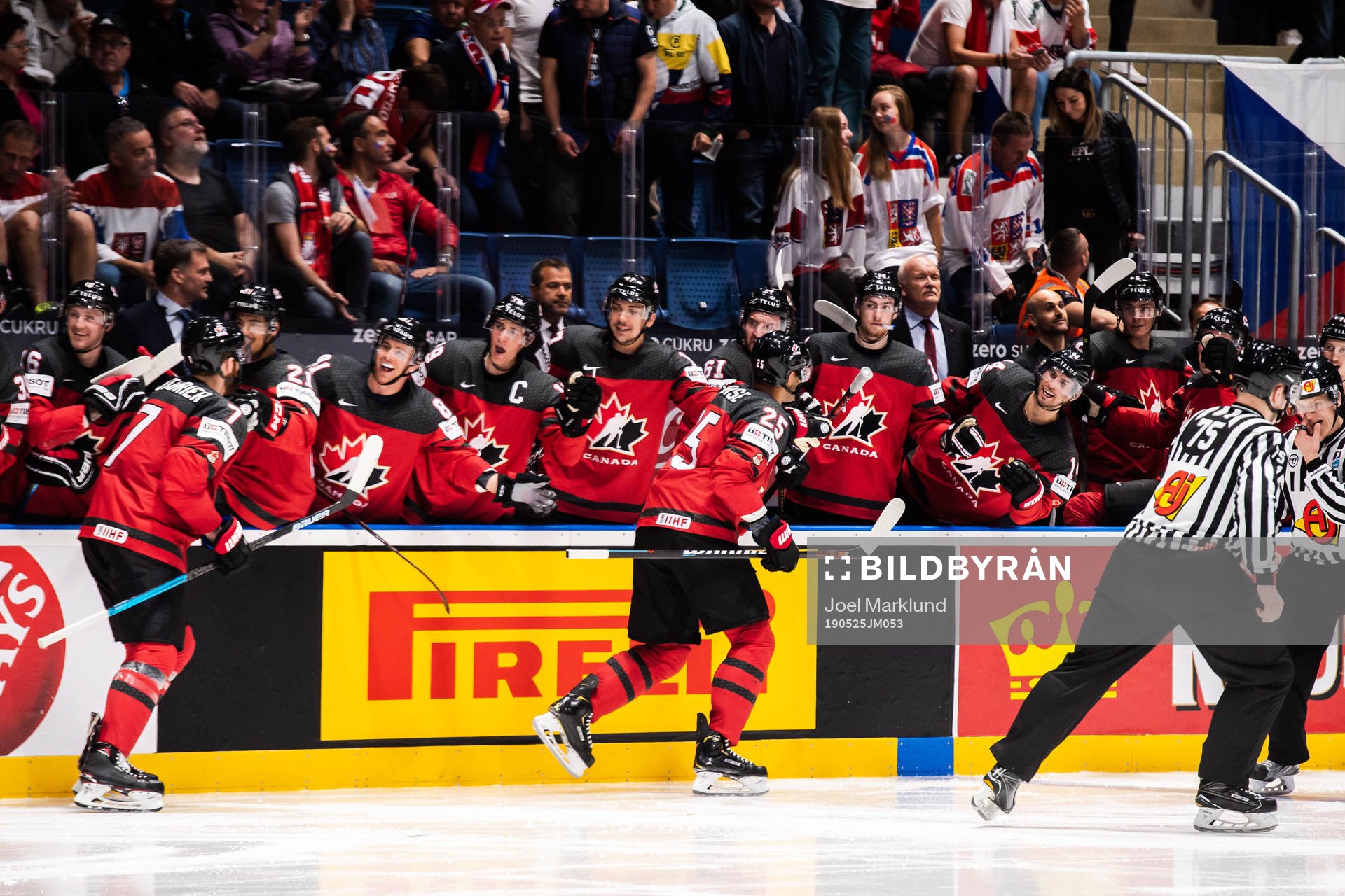 Sean Couturier and Darnell Nurse celebrate with teammates