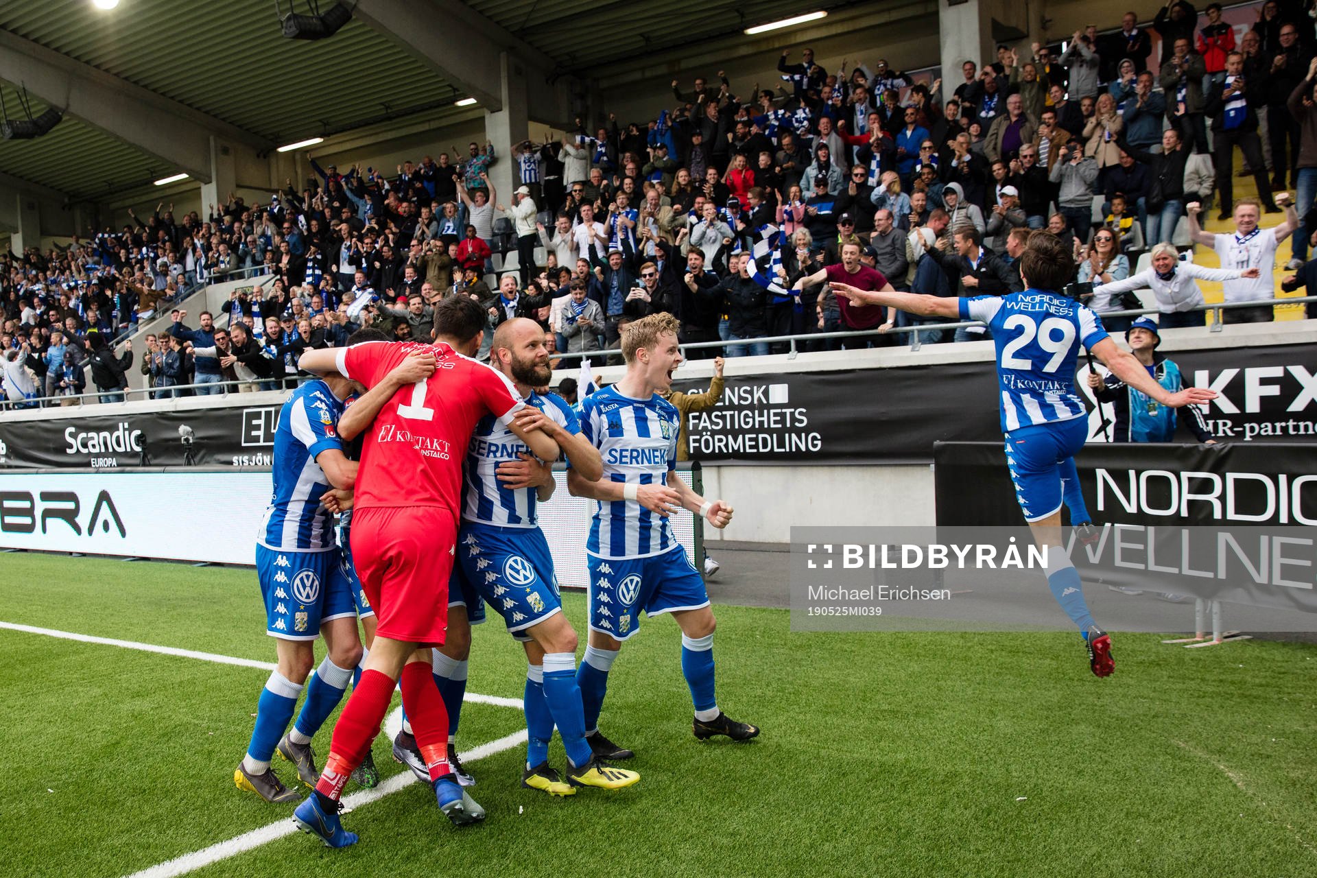 IFK Göteborgs Robin Söder jublar med lagkamrater