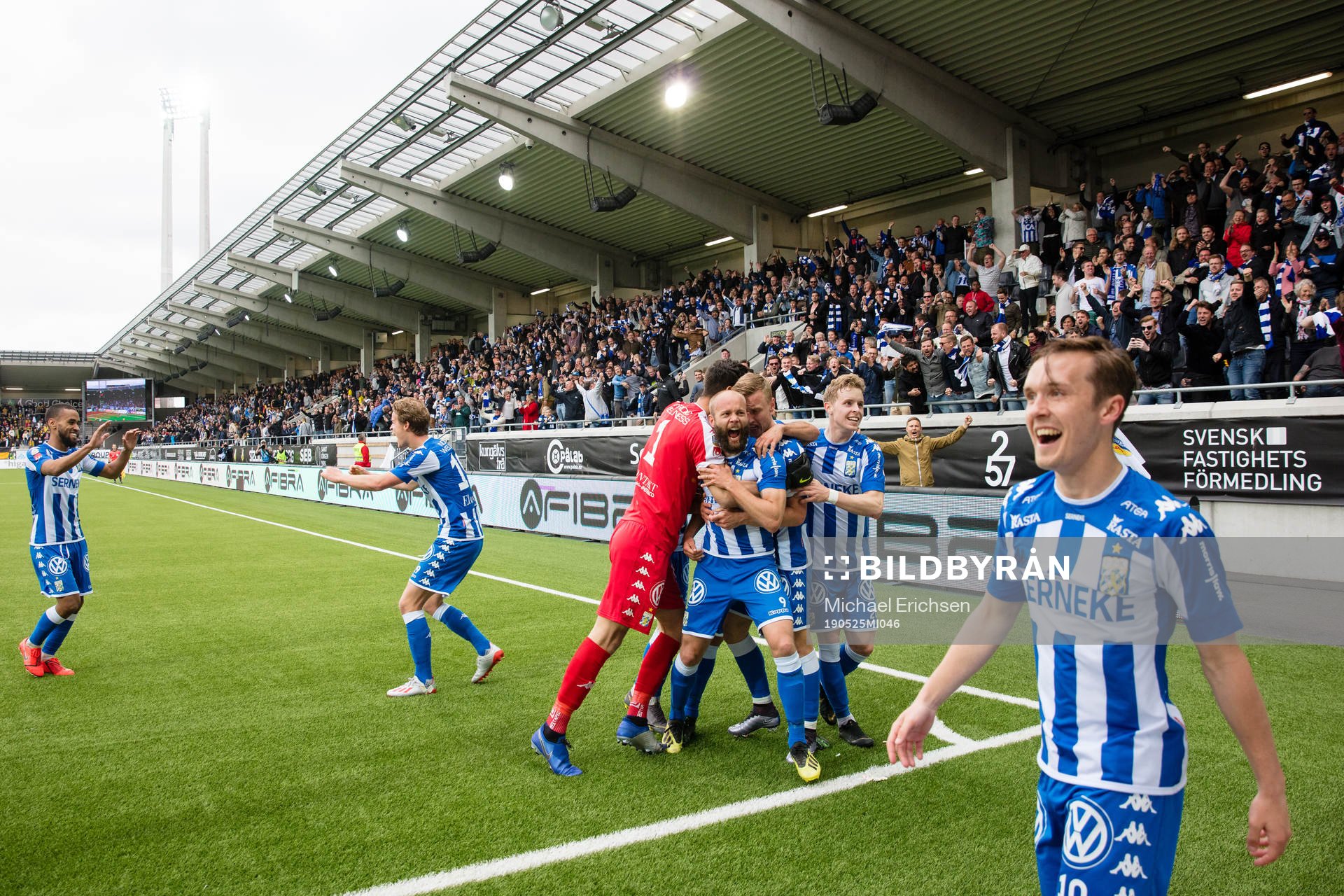 IFK Göteborgs Robin Söder jublar med lagkamrater
