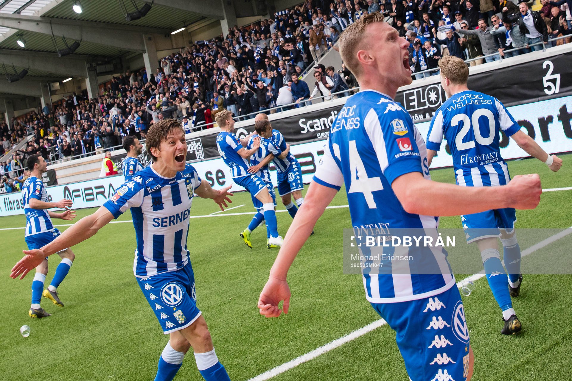 IFK Göteborgs Lasse Vibe och Sebastian Ohlsson jublar efter att Robin Söder gjort avgörande 1-2 målet under fotbollsmatchen i Allsvenskan mellan Häcken och IFK Göteborg den 25 maj 2019 i Göteborg.
