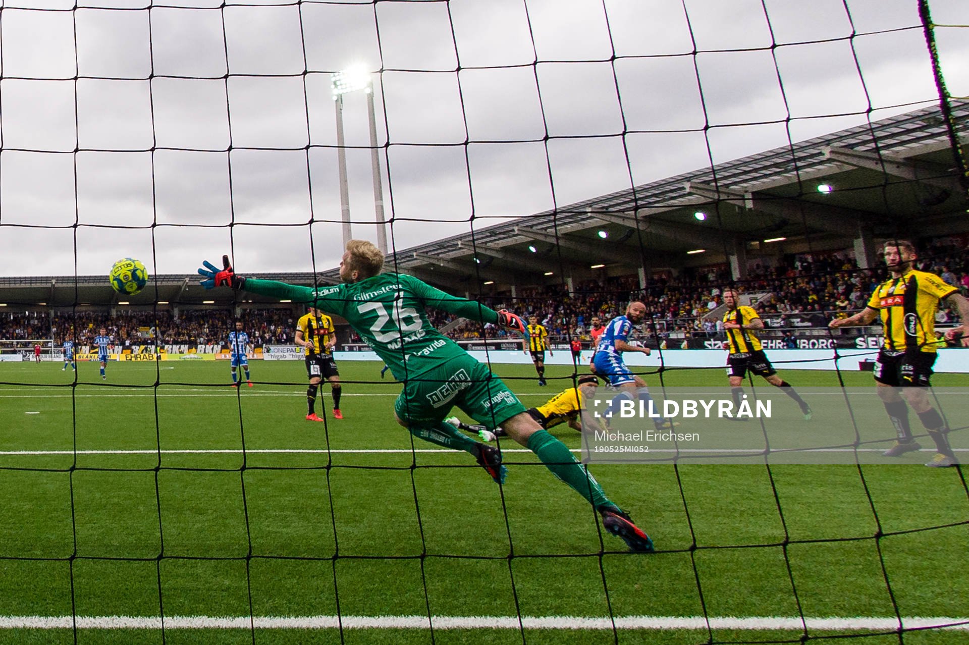 IFK Göteborgs Robin Söder nickar in avgörande 1-2 målet