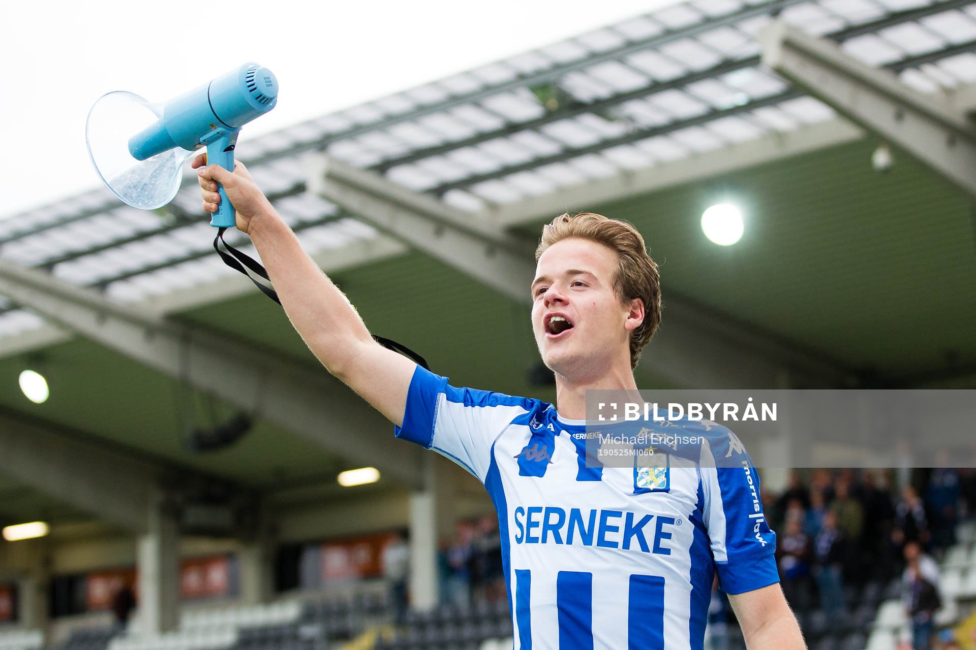 IFK Göteborgs August Erlingmark jublar framför klacken