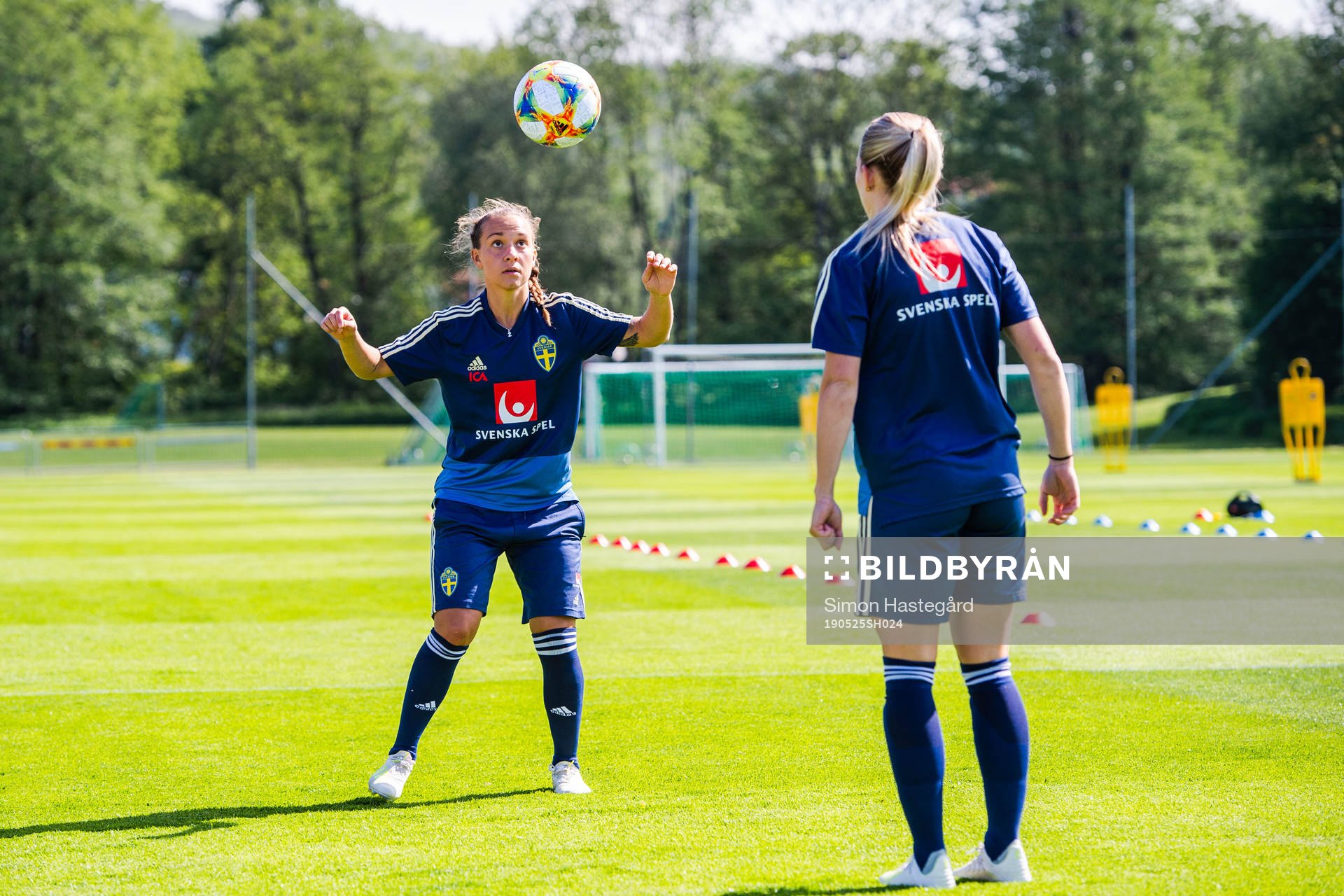 Julia Zigiotti Olme and Elin Rubensson of Swedish women