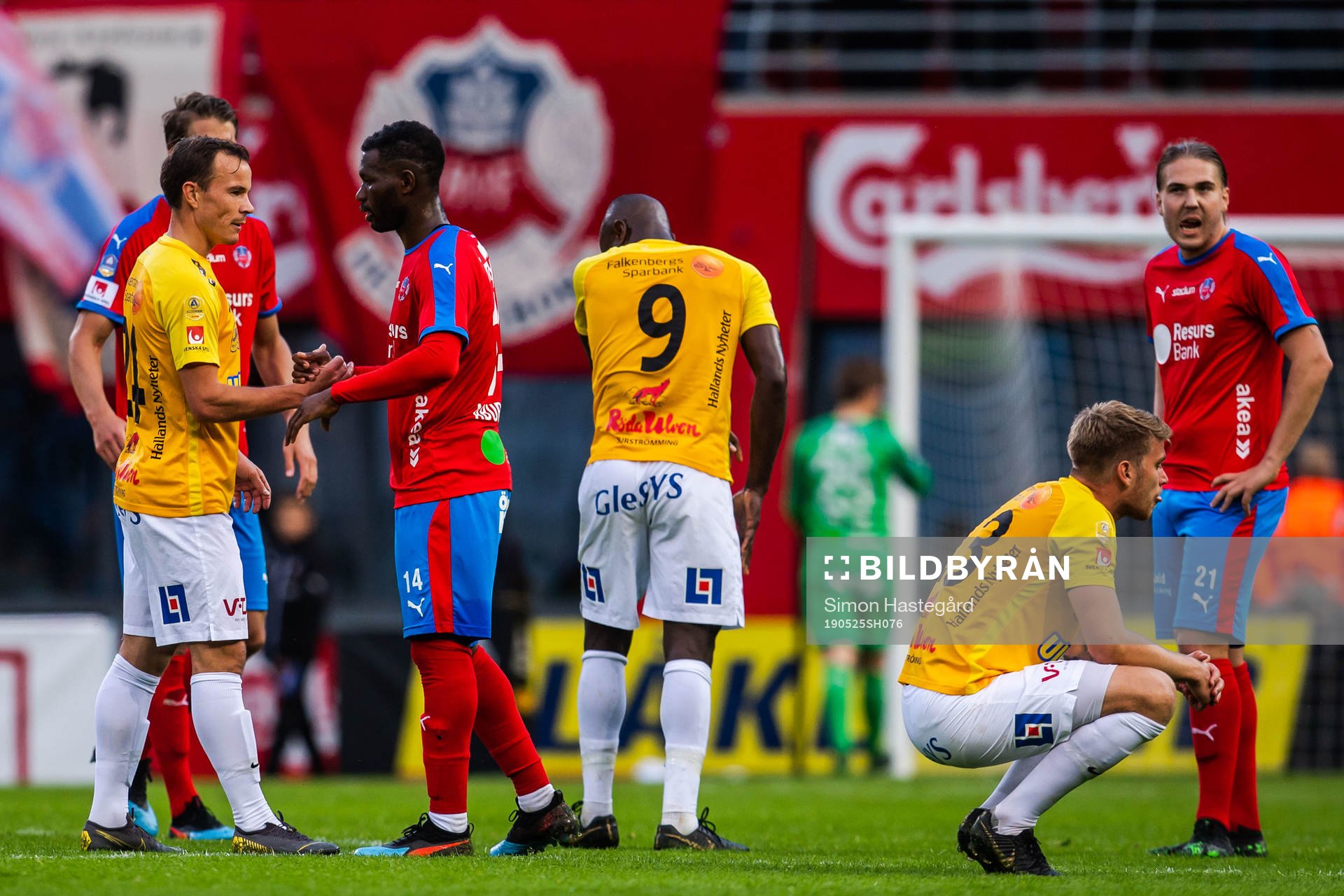 Falkenbergs Anton Wede tackar Helsingborgs Mohammed