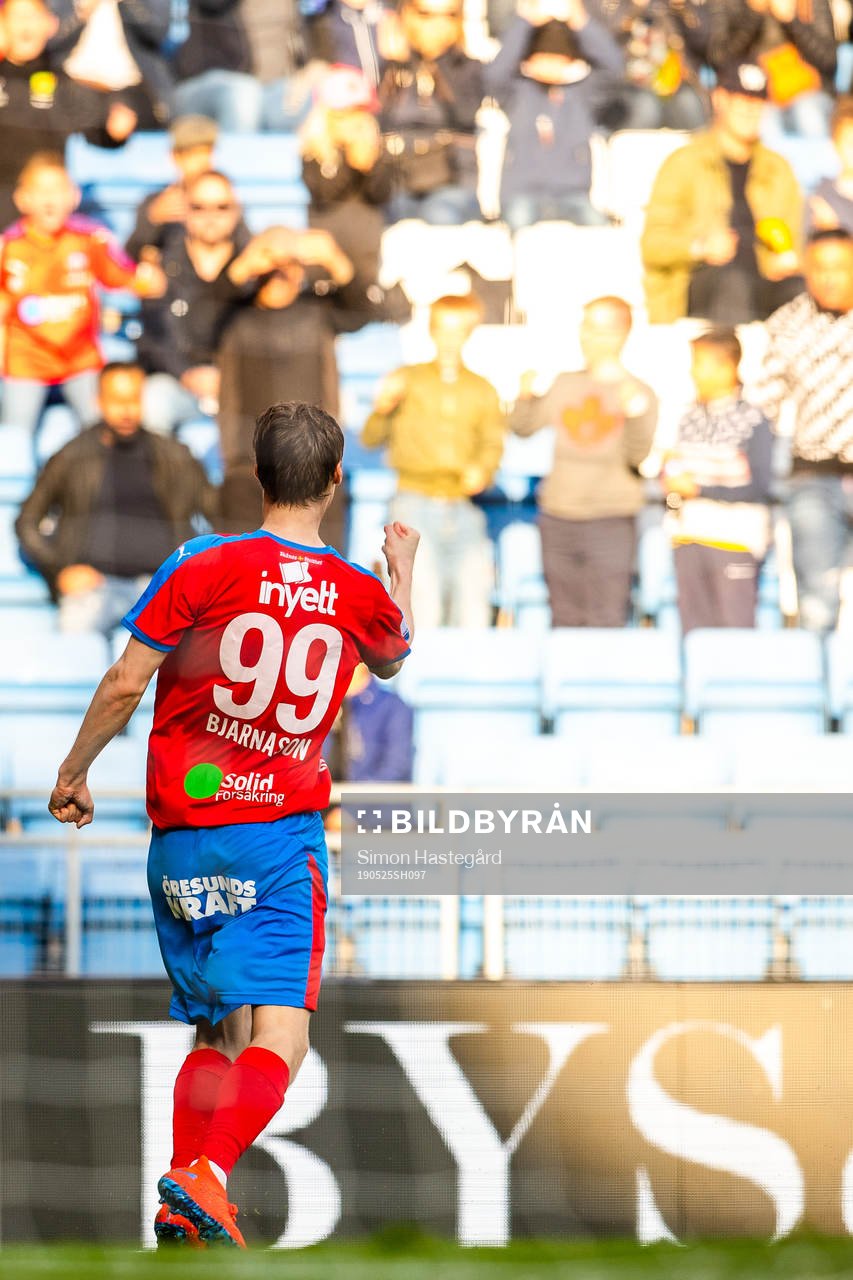Helsingborgs Andri Bjarnason jublar efter 1-1 under fotbollsmatchen i Allsvenskan mellan Helsingborg och Falkenberg den 25 maj 2019 i Helsingborg.