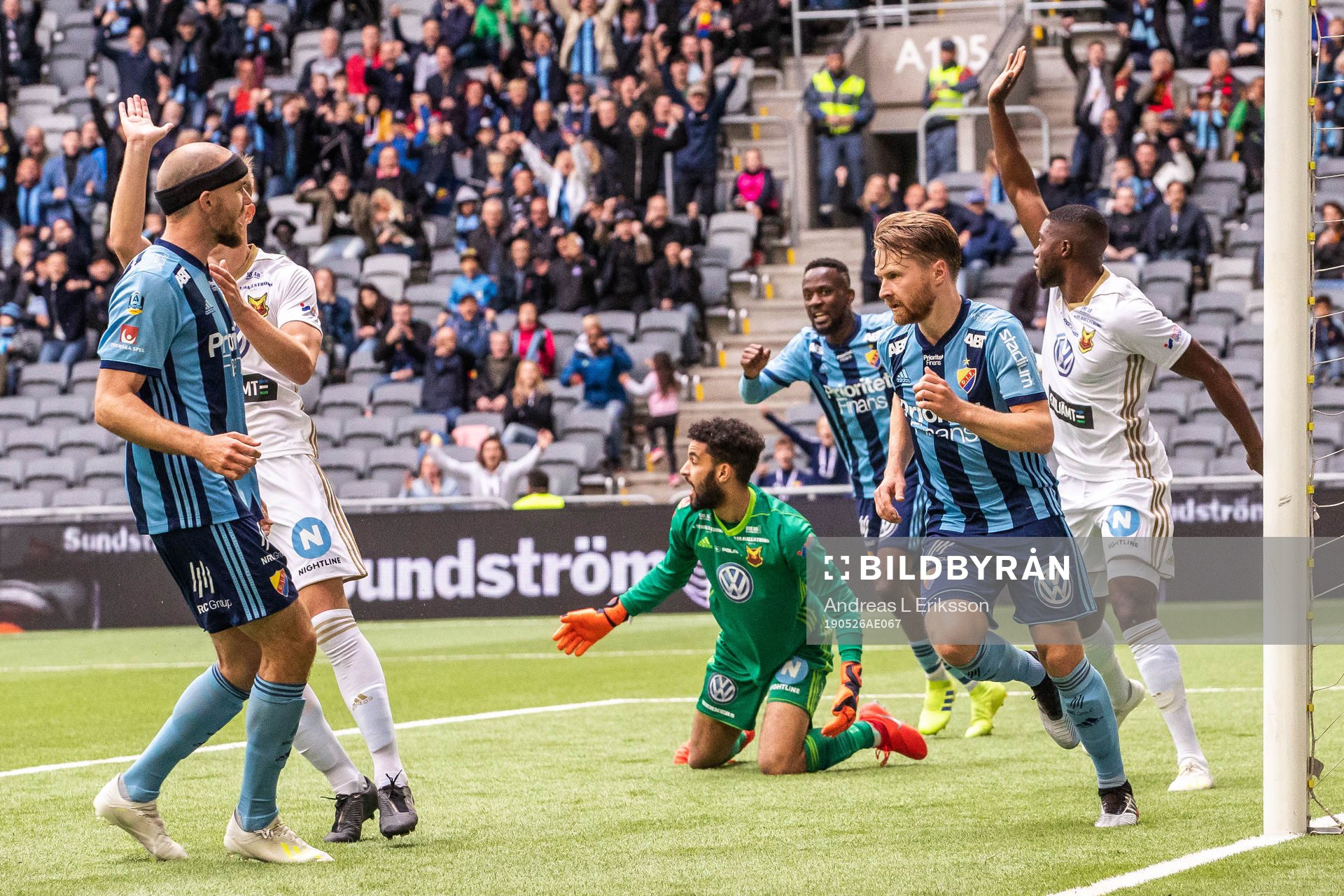 Djurgårdens Jacob Une Larsson jublar