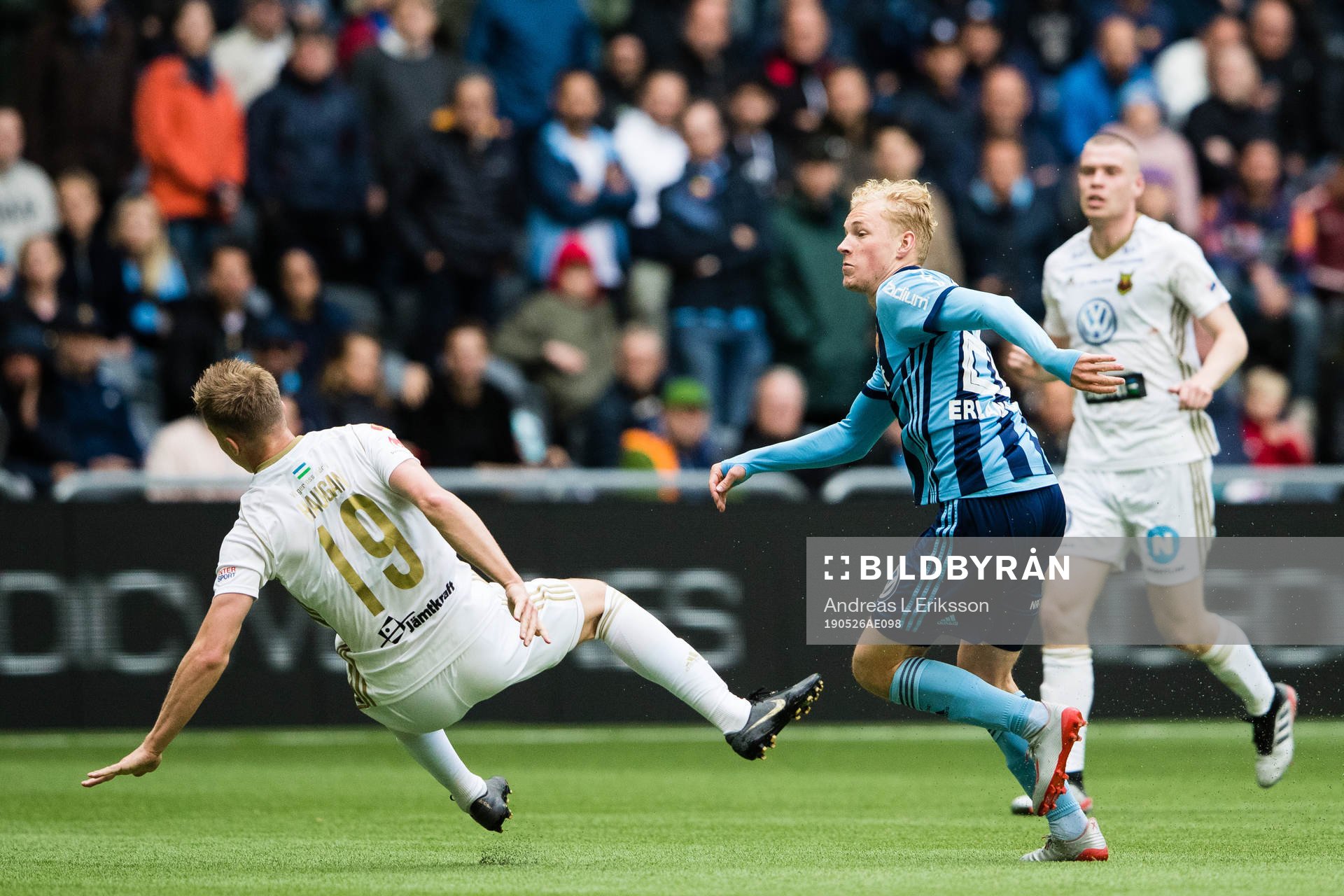 Östersunds Erik Haugen och Djurgårdens Adam Bergmark