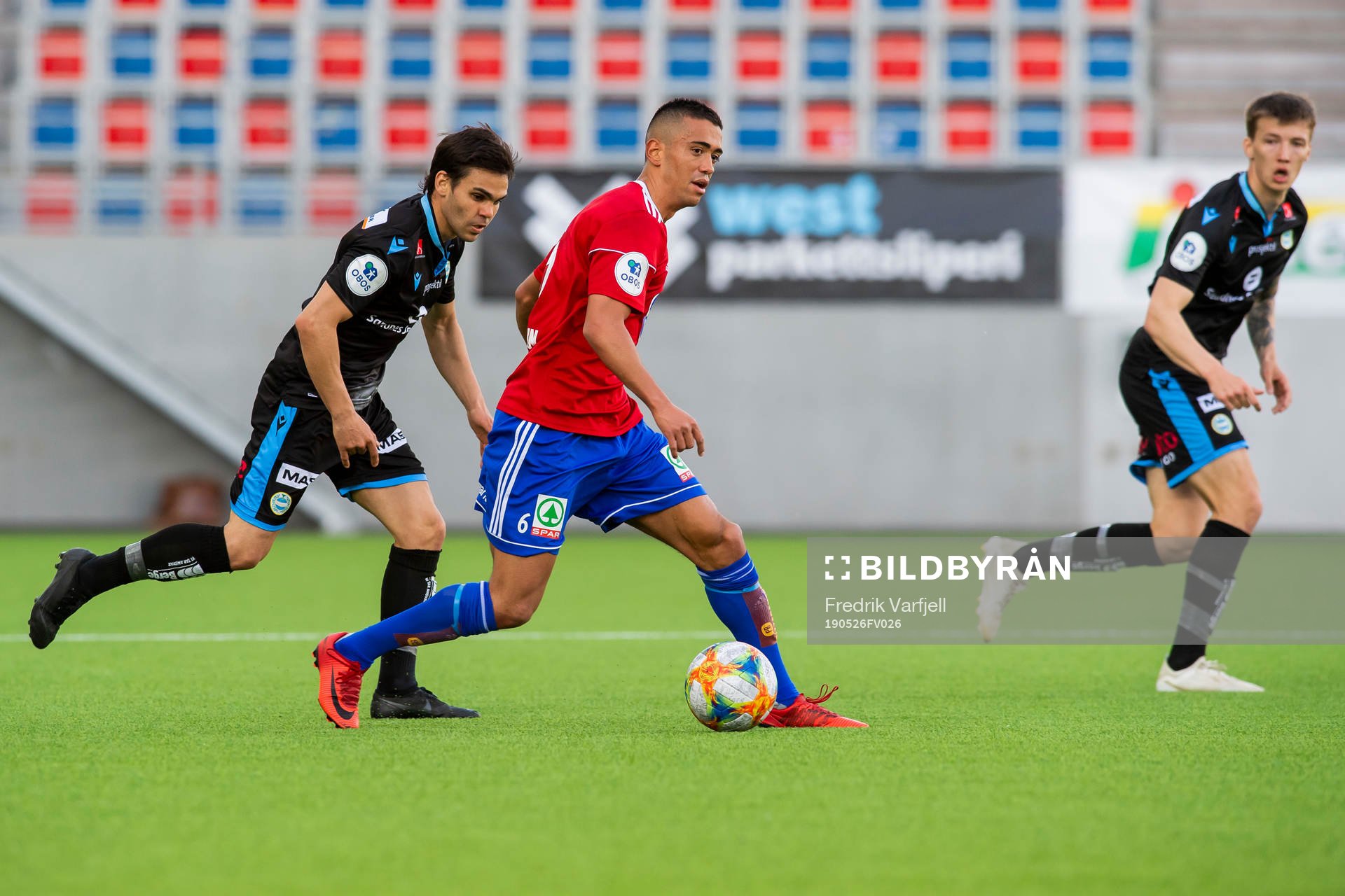 Simón Colina of Sandnes Ulf and Mohammed Mahnin of Skeid during the OBOS-ligaen match between Skeid and Sandnes Ulf on May 26, 2019 in Oslo.