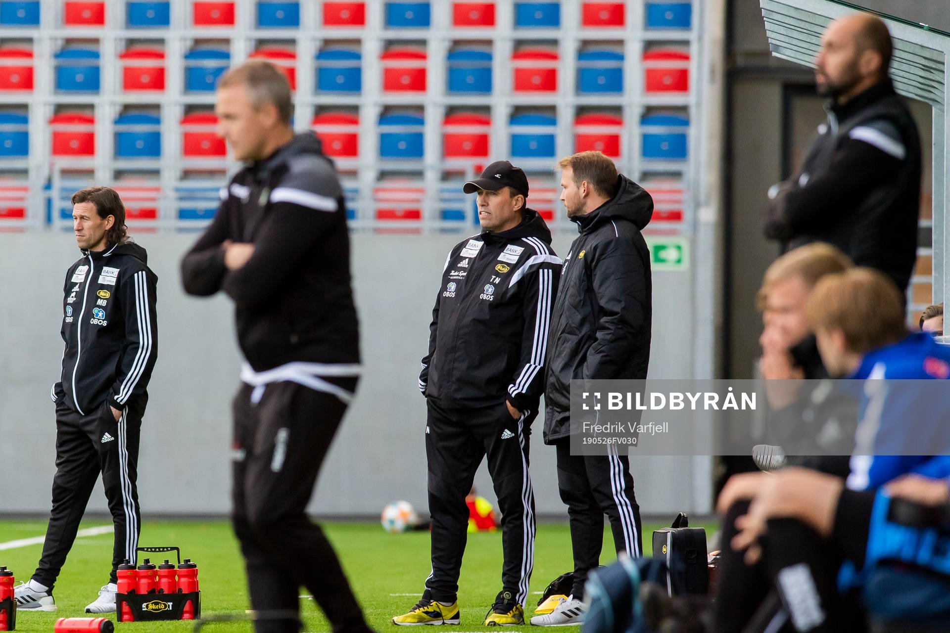 Bengt Sæternes, head coach of Sandnes Ulf, and Tom Nordlie, head coach of Skeid, during the OBOS-ligaen match between Skeid and Sandnes Ulf on May 26, 2019 in Oslo.