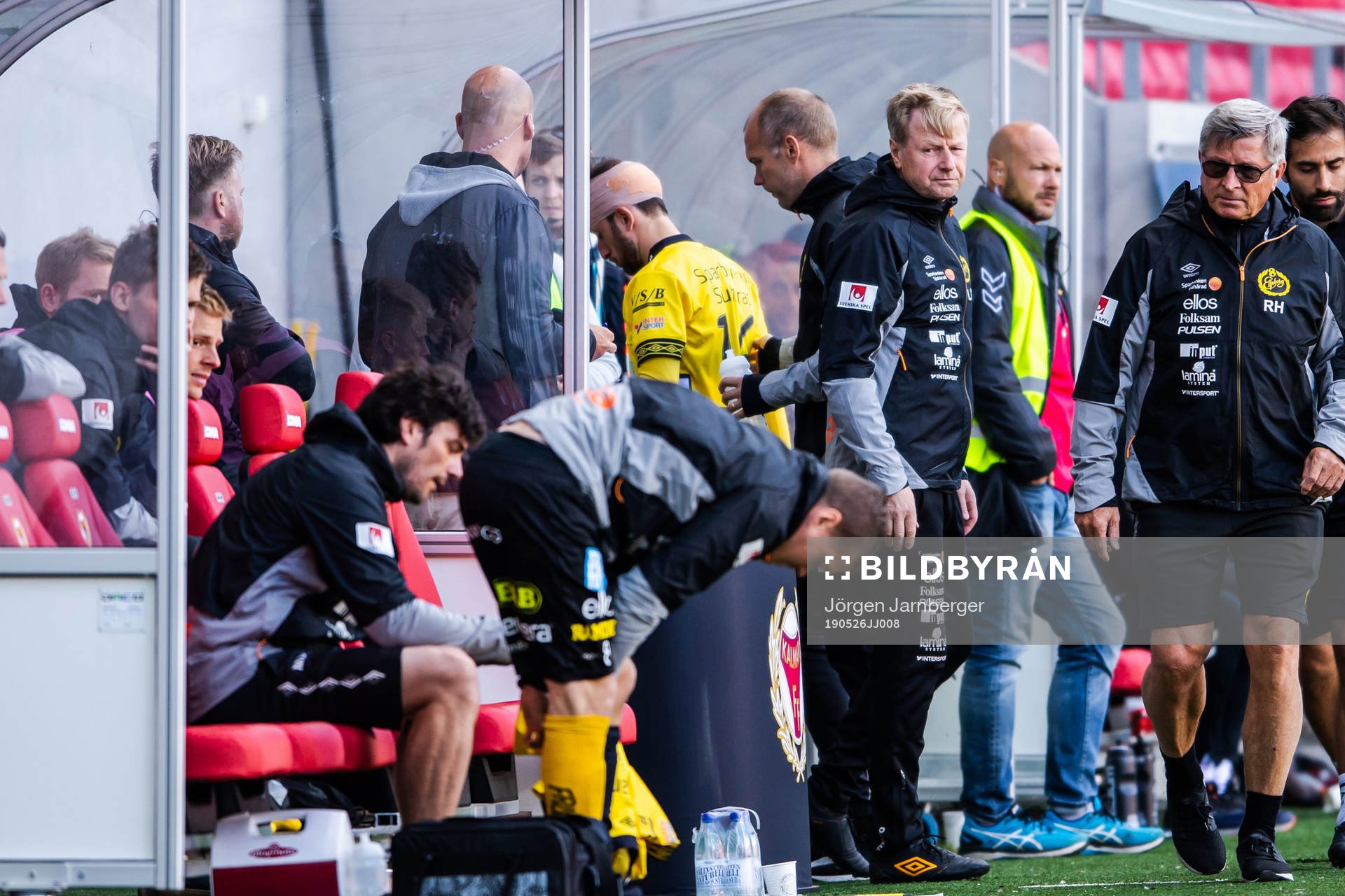 Elfsborgs Robert Gojani lämnar planen