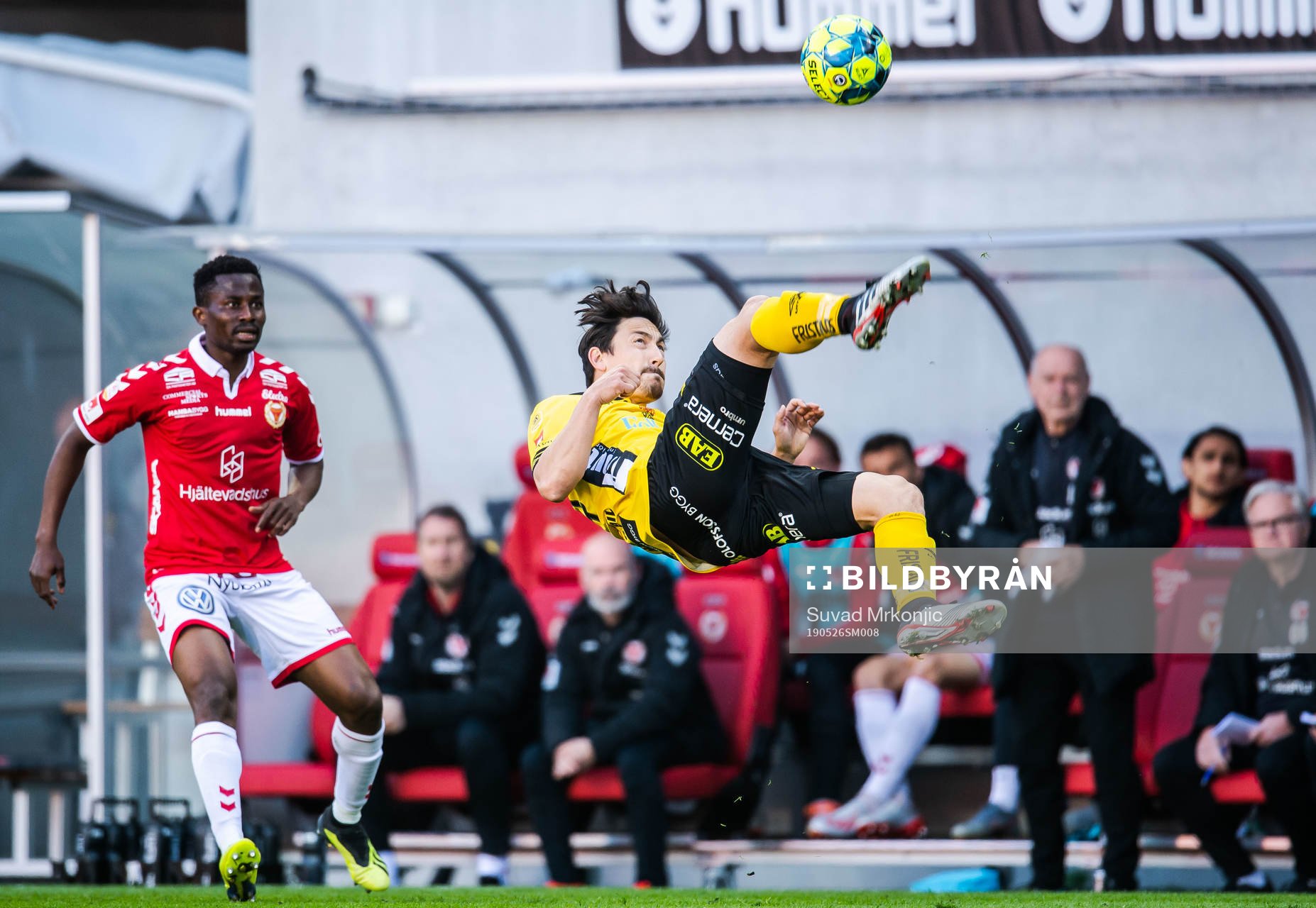 Kalmars Chima Akas och Elfsborgs Stefan Ishizaki