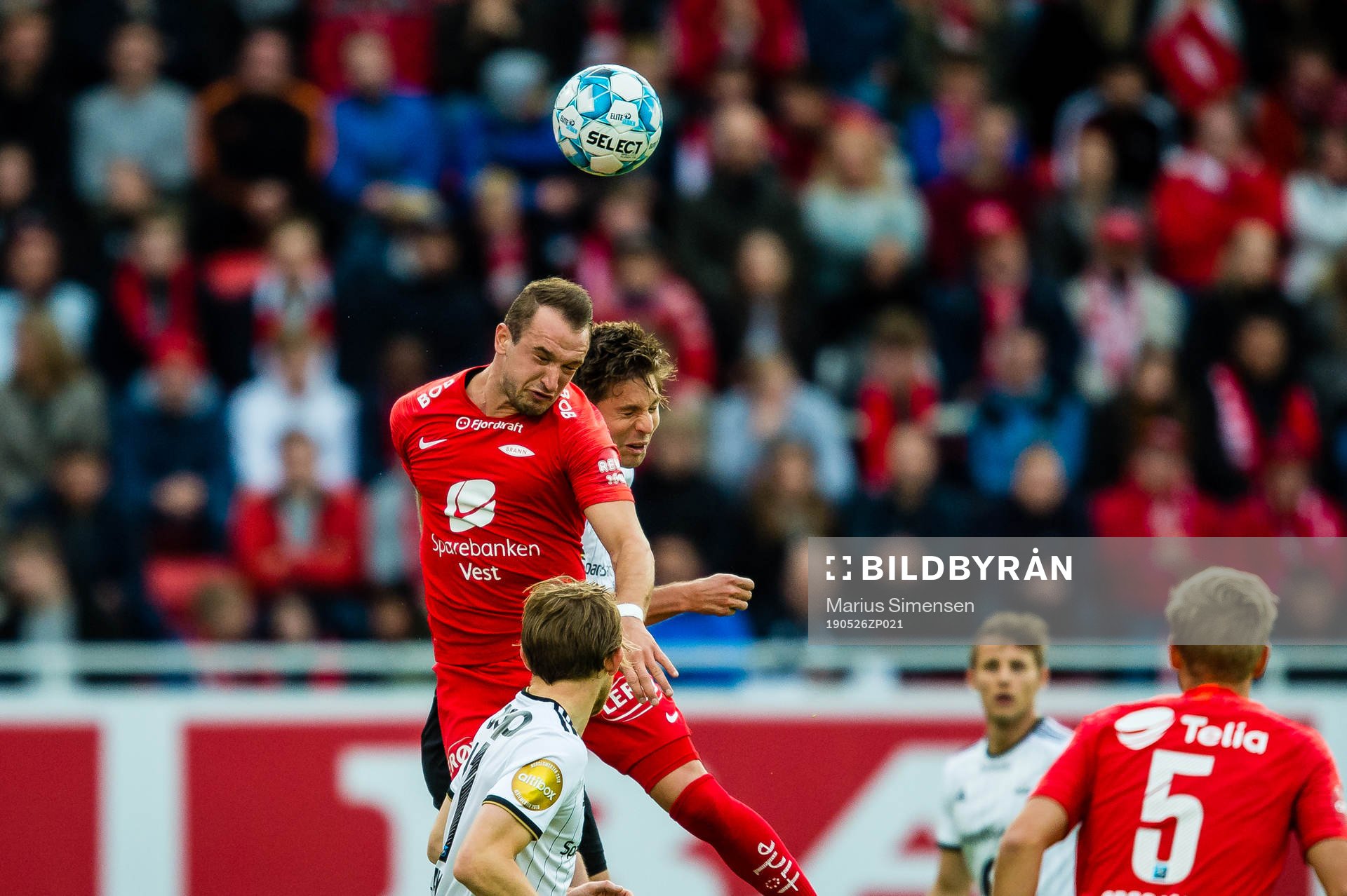 Veton Berisha of Brann and Marius Lundemo of Rosenborg