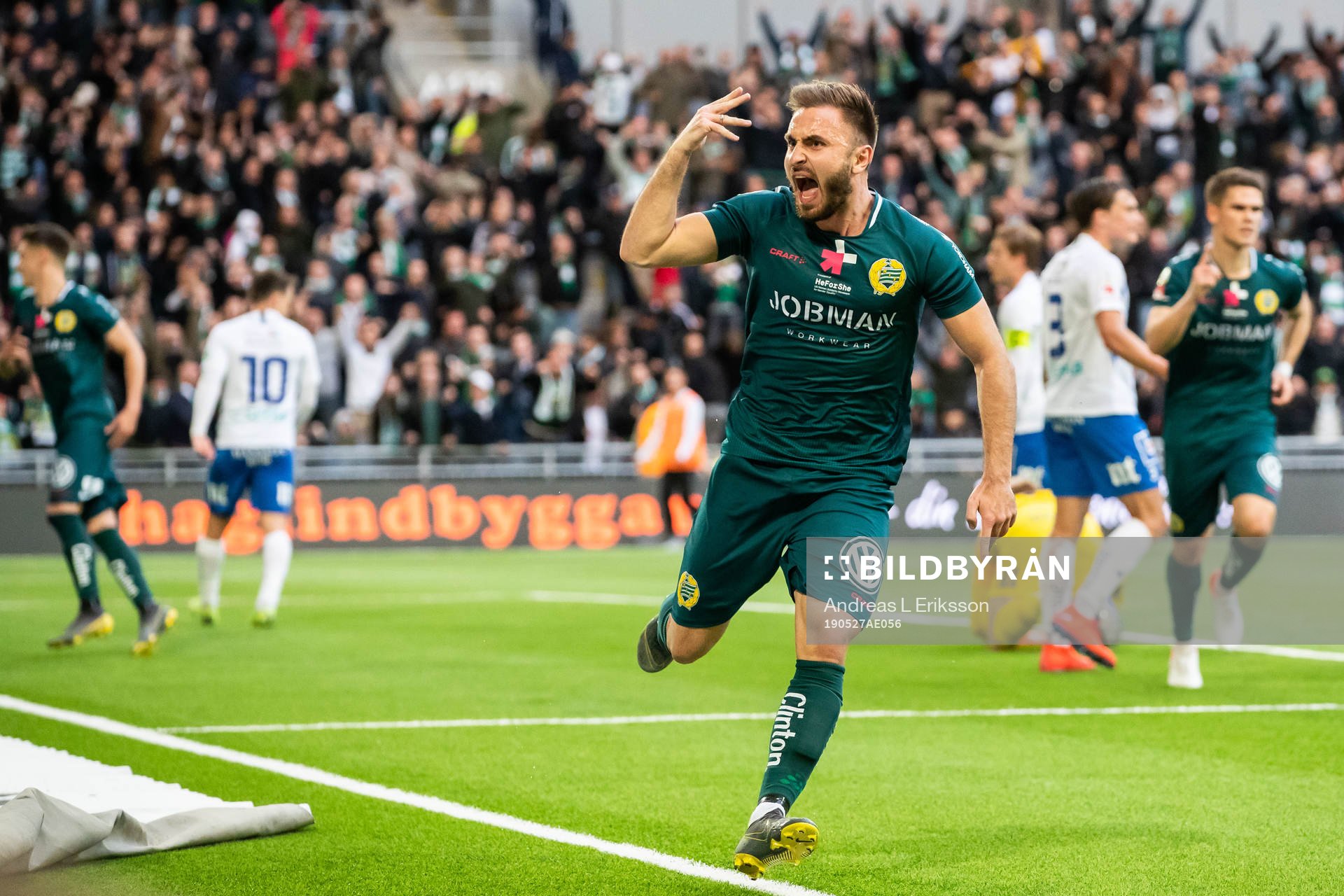 Hammarbys Muamer Tankovic jublar efter 2-2 under fotbollsmatchen i Allsvenskan mellan Hammarby och Norrköping den 27 maj 2019 i Stockholm.