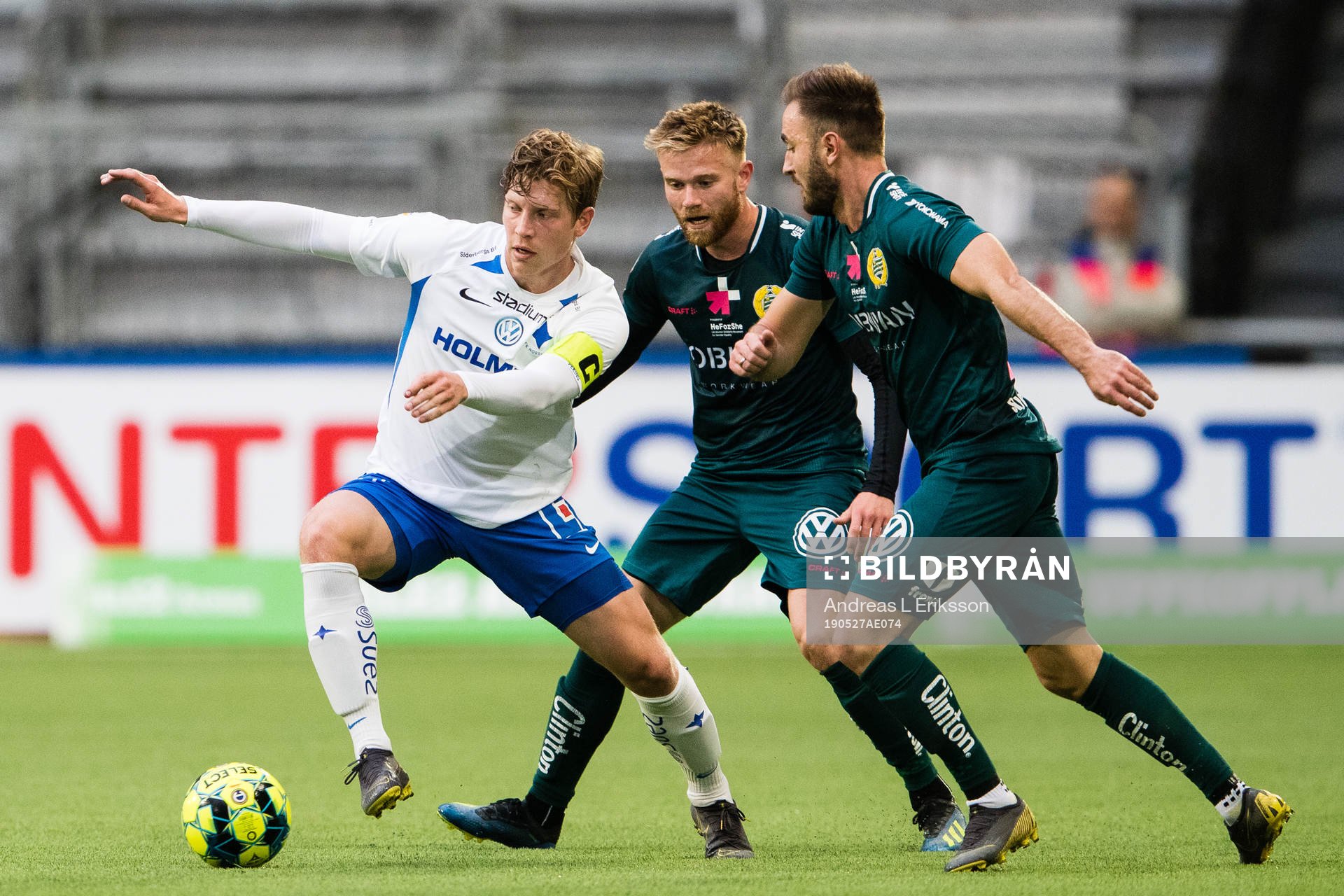 IFK Norrköpings Alexander Fransson jagas av Hammarbys