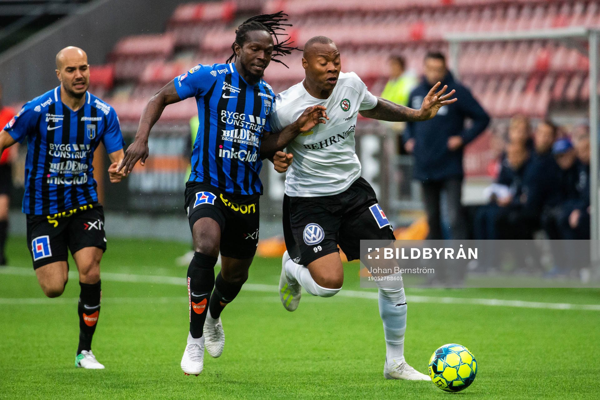 Sirius Kebba Ceesay och Örebros Carlos Strandberg