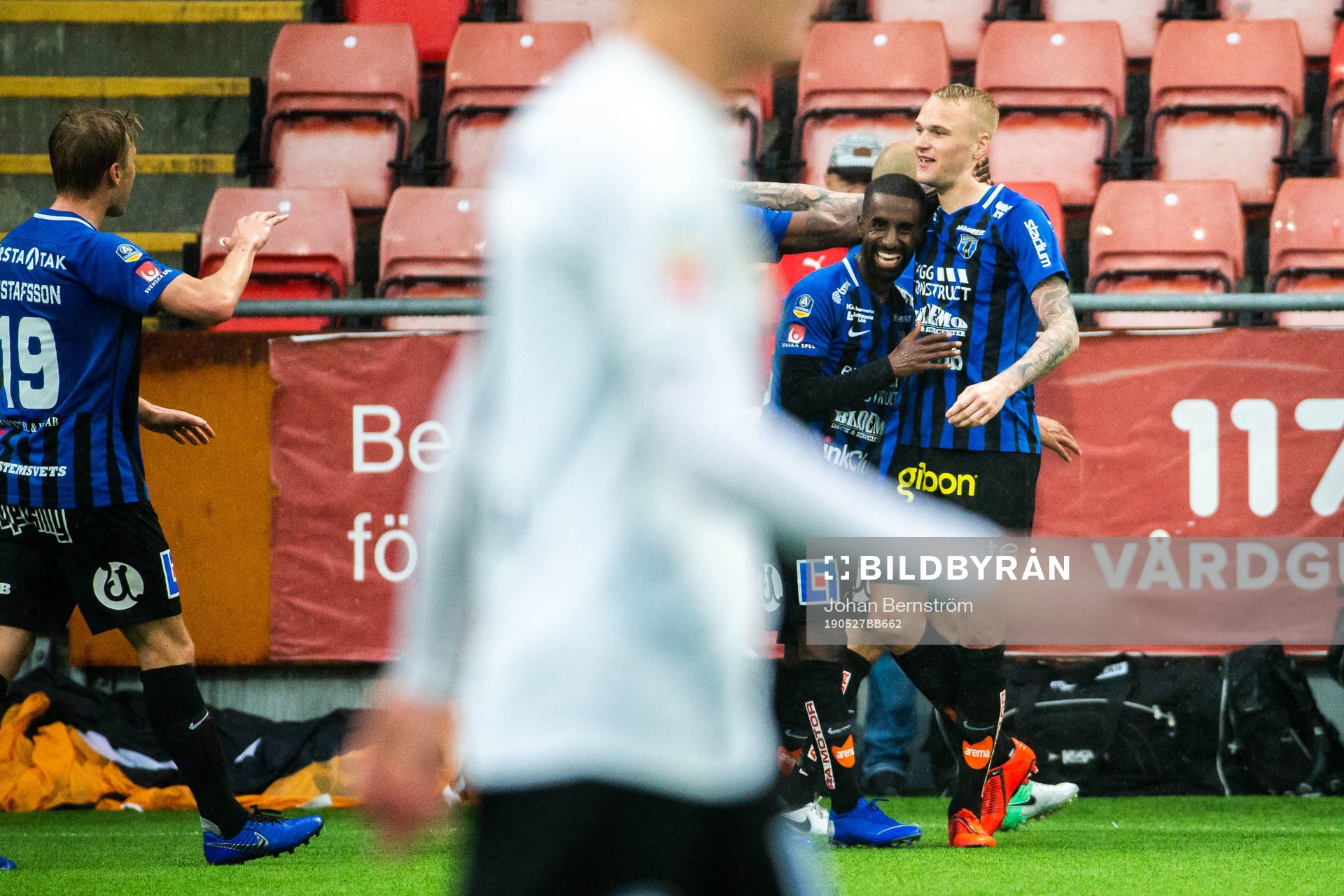 Sirius Adam Ståhl jublar med Mohammed Saeid