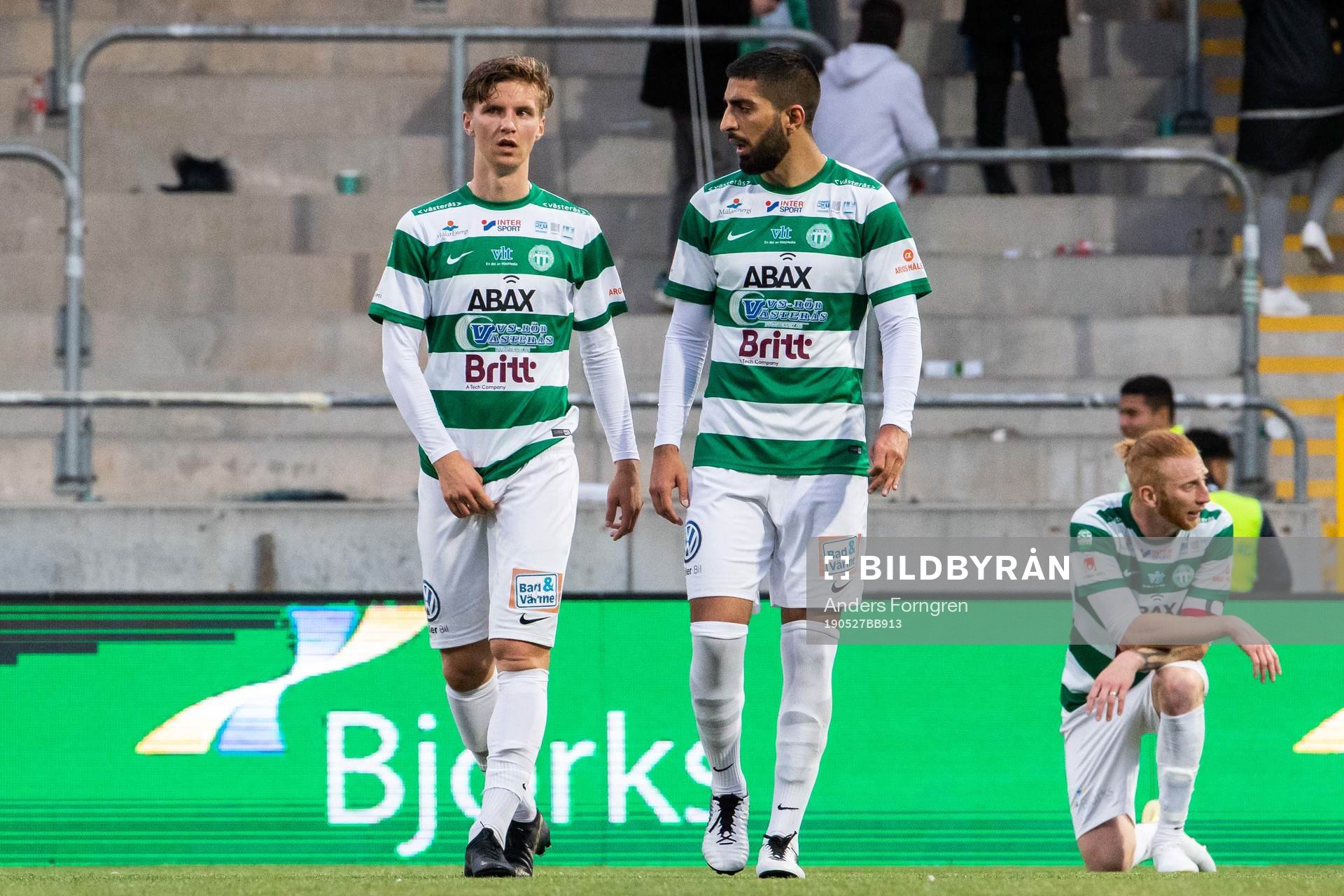 Västerås Sean Sabetkar deppar med lagkamrater