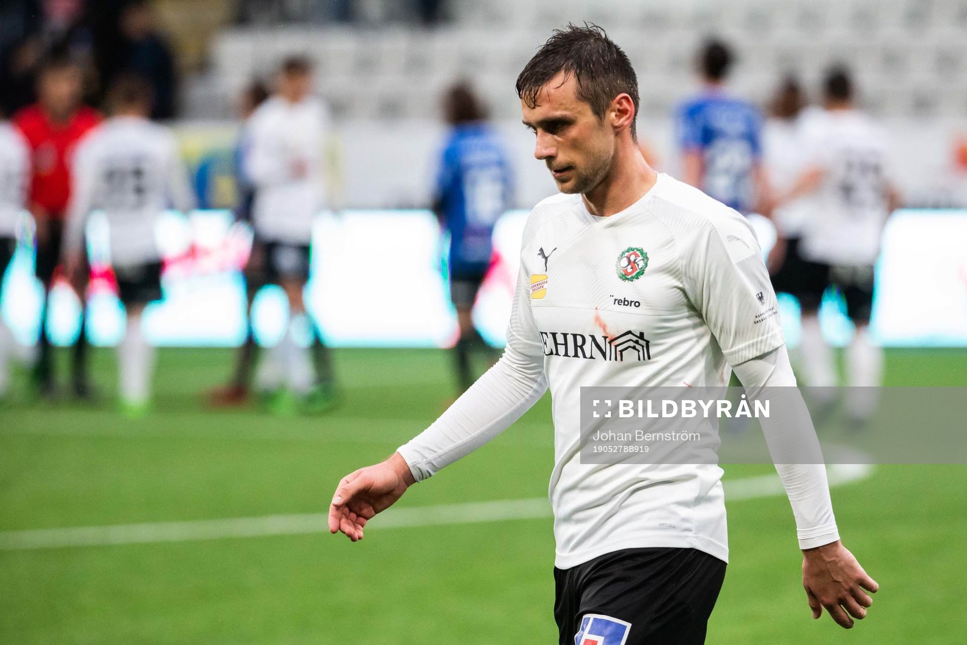 Örebros Filip Rogic deppar