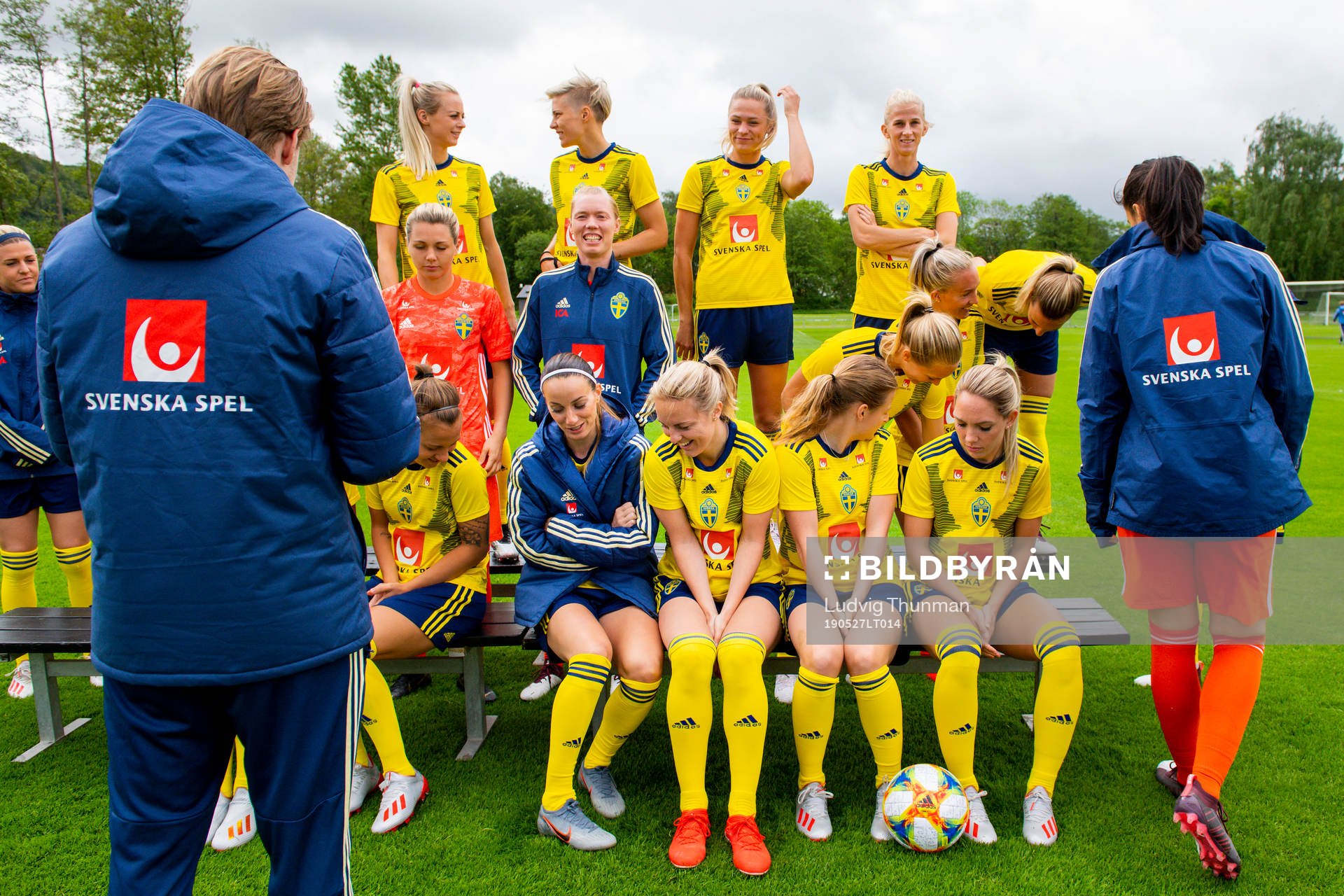 Players prepare for a team photo shoot with Players and coaching staff of the Swedish women's national football team on May 27, 2019 in Båstad.