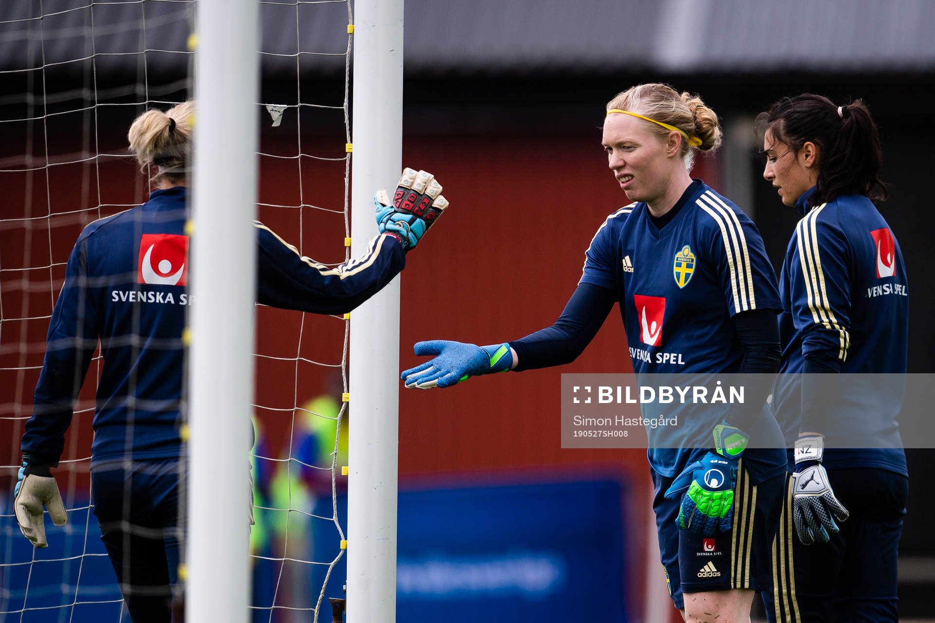 Goalkeepers Jennifer Falk,  Hedvig Lindahl and  Zecira