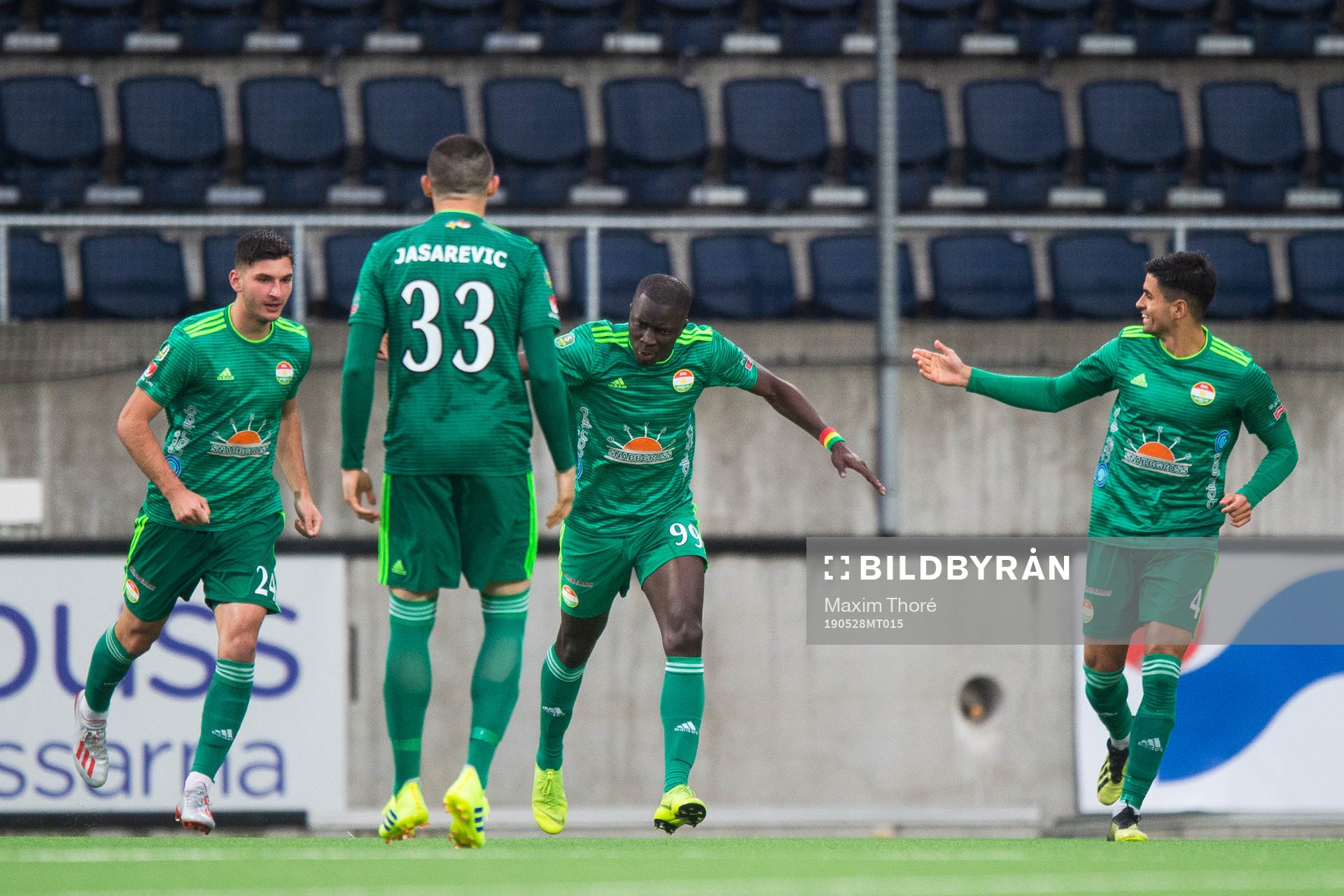 Dalkurds Kerfala Cissoko jublar med lagkamrater efter att han gjort 1-2 under fotbollsmatchen i Superettan mellan Dalkurd och Örgryte den 28 maj 2019 i Gävle.