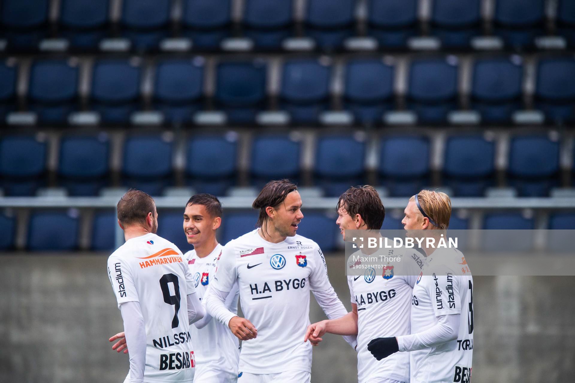 Örgrytes Filip Almström Tähti jublar med lagkamrater