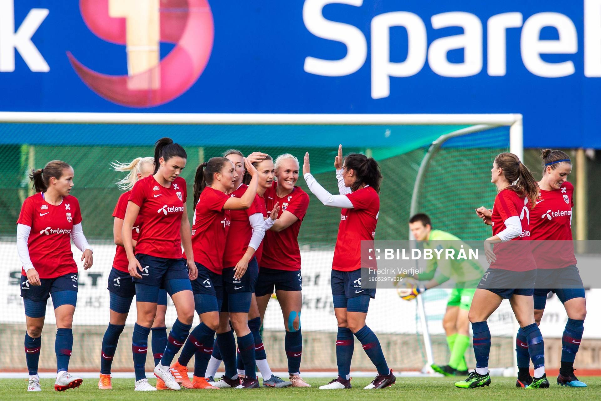 Caroline Graham Hansen of Norway celebrate with teammates after 1-0 the Friendly match between Norway and Sprint Jeløy Jr. on May 29, 2019 in Moss.