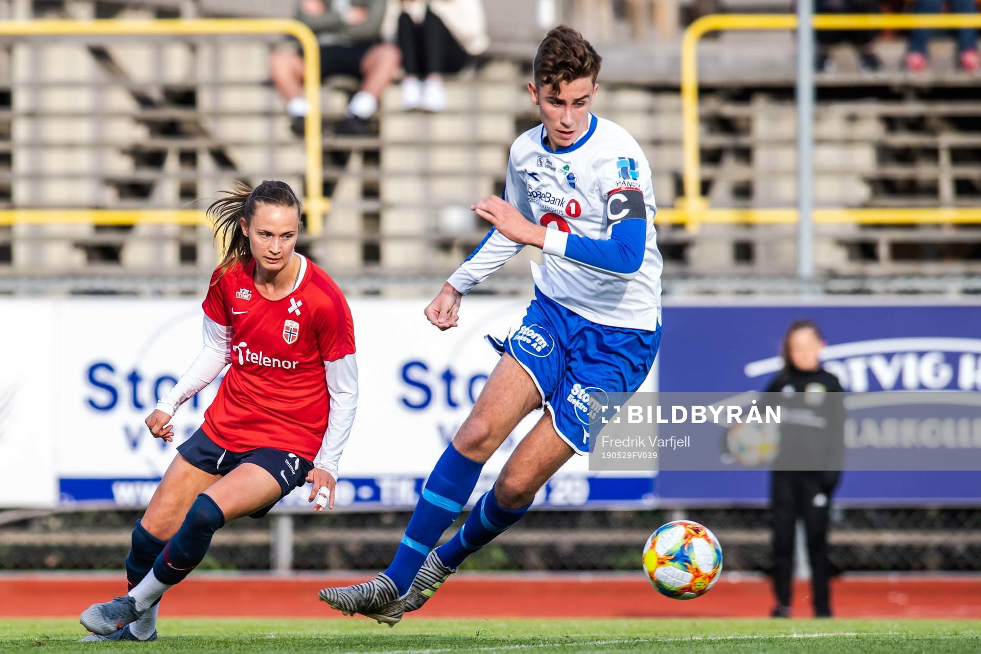 Caroline Graham Hansen of Norway and Ole Mork Olsvik of Sprint Jeløy Jr. during the Friendly match between Norway and Sprint Jeløy Jr. on May 29, 2019 in Moss.