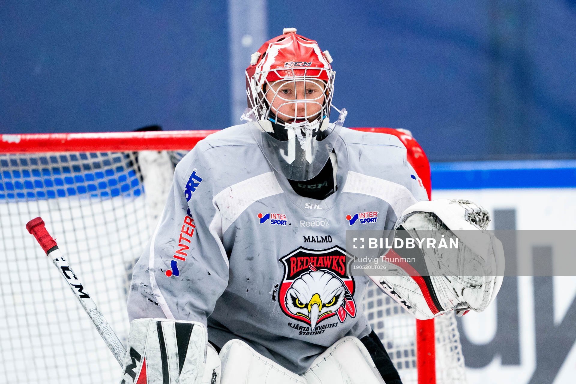 under en ishockeyträning med Malmö Redhawks J18/20