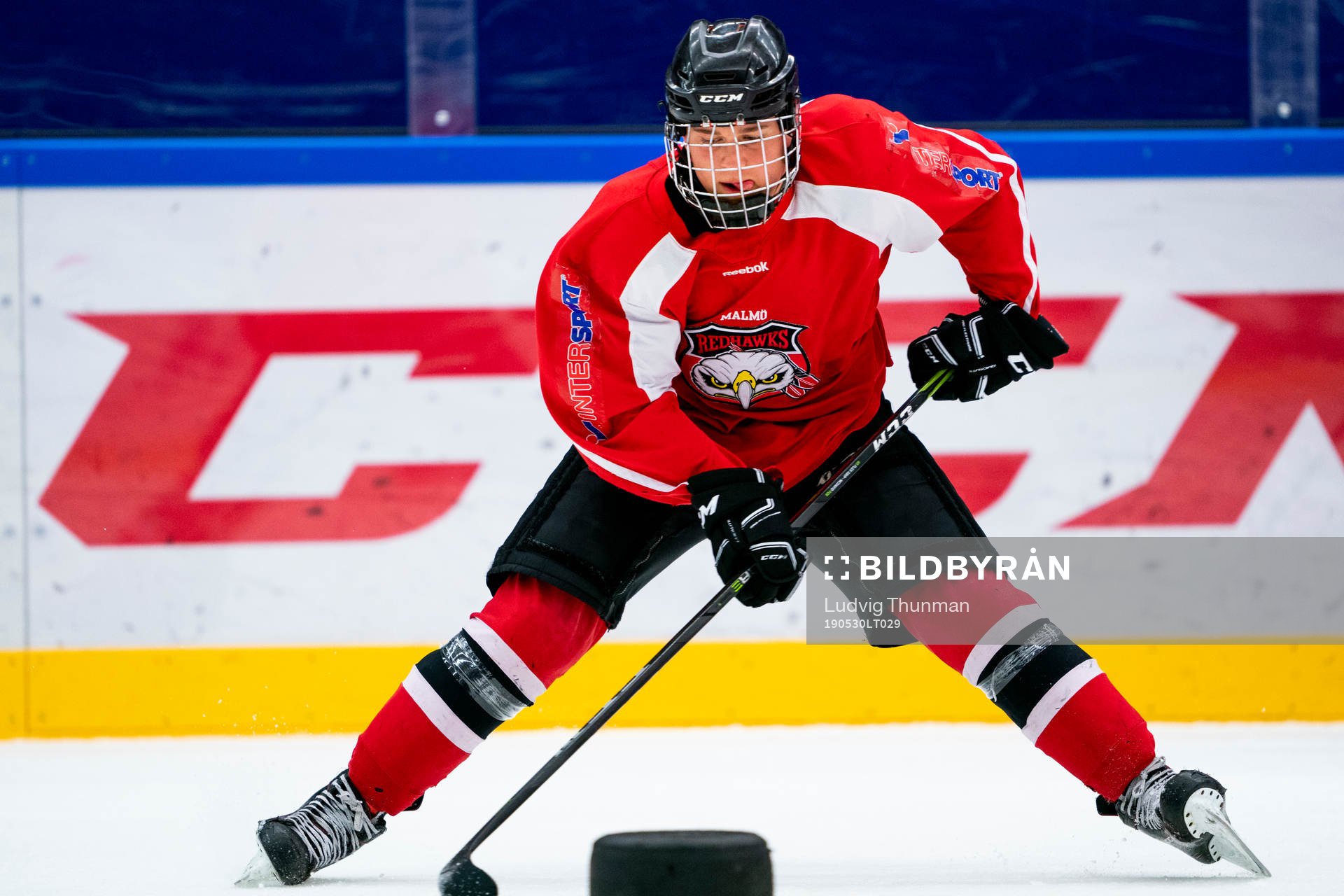 under en ishockeyträning med Malmö Redhawks J18/20