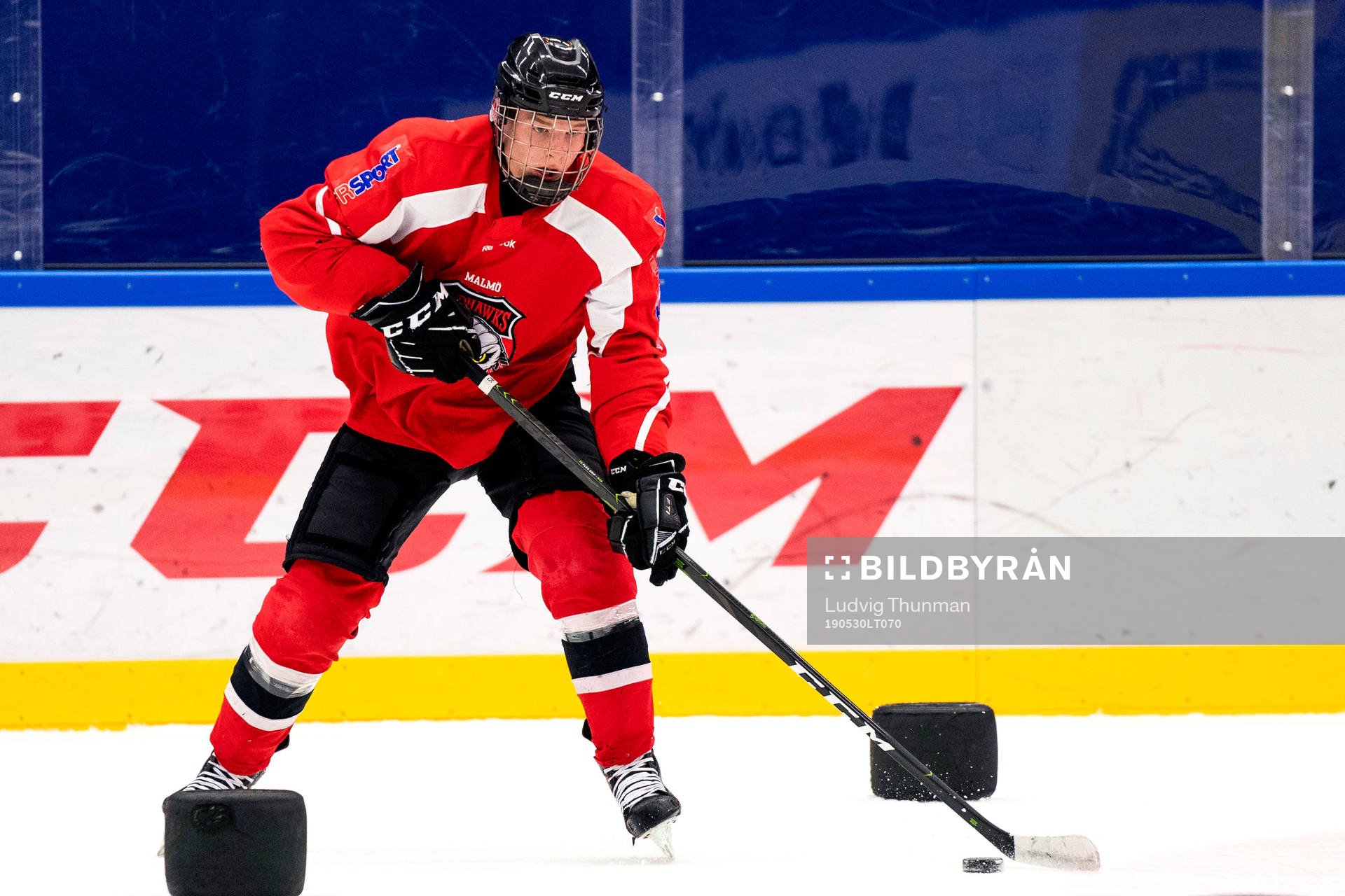 under en ishockeyträning med Malmö Redhawks J18/20