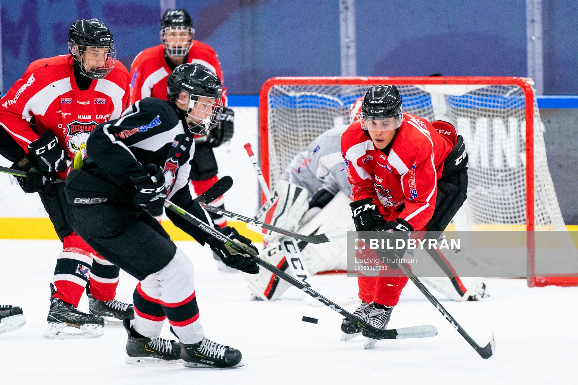 under en ishockeyträning med Malmö Redhawks J18/20