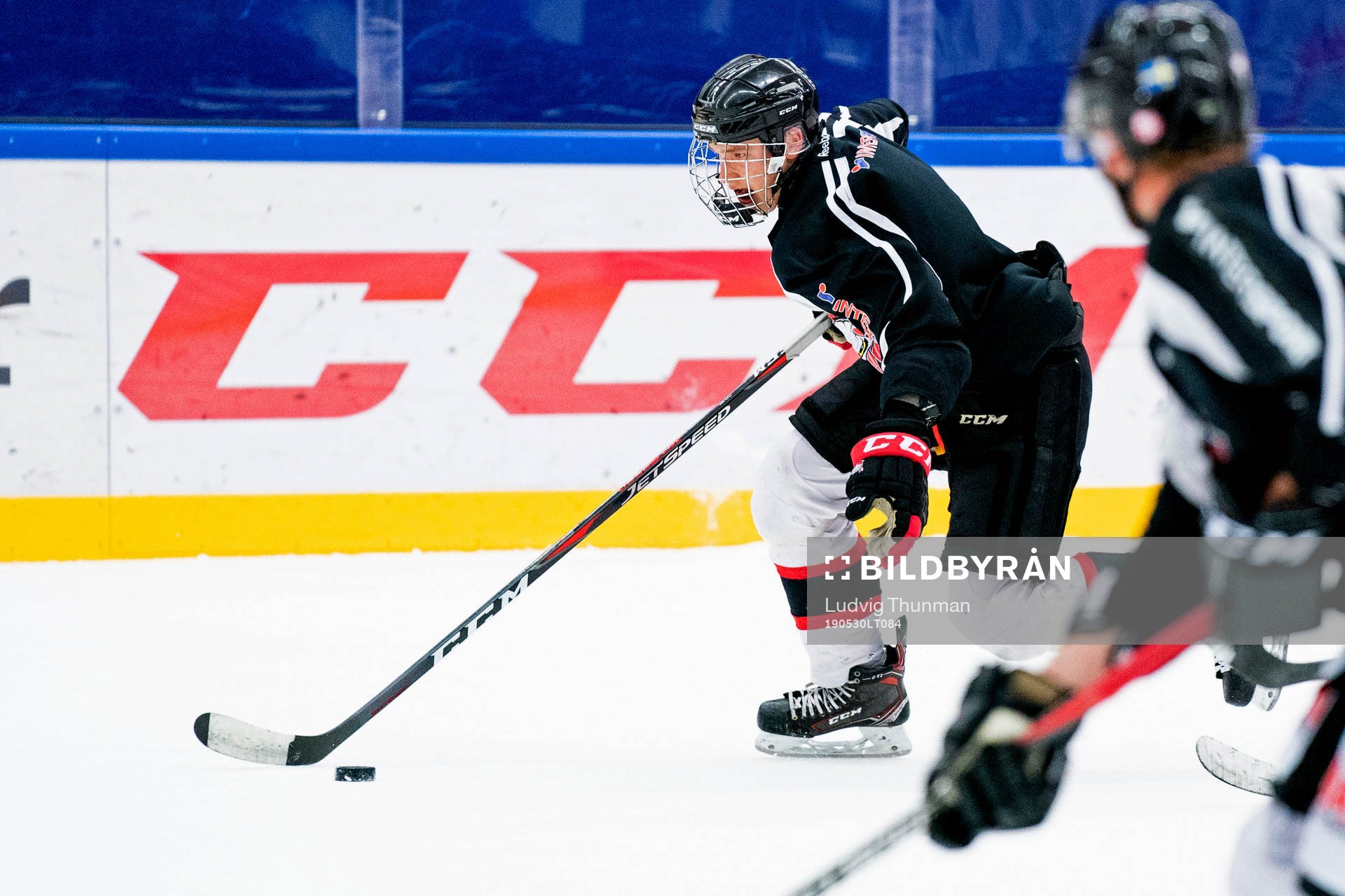 under en ishockeyträning med Malmö Redhawks J18/20