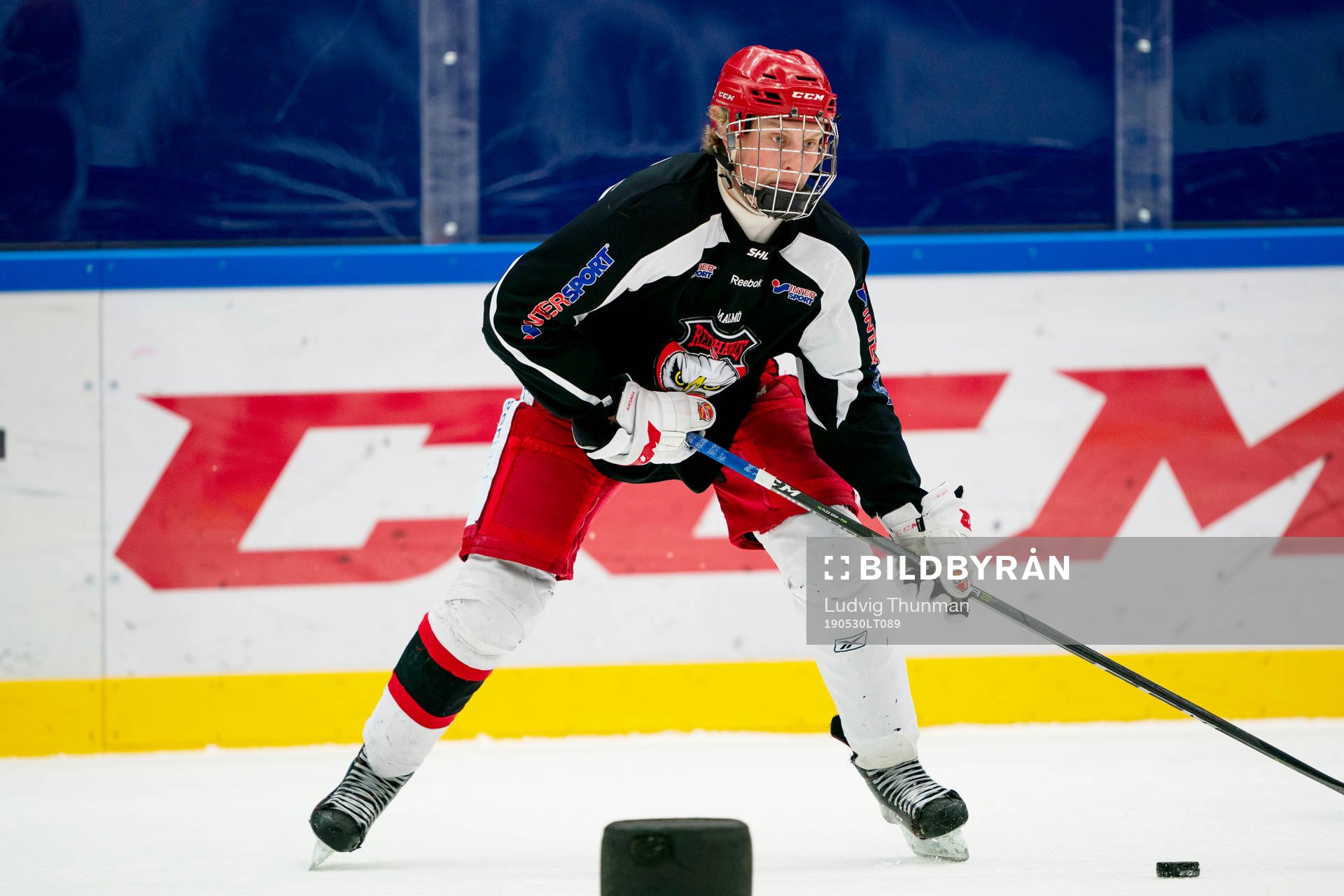 under en ishockeyträning med Malmö Redhawks J18/20