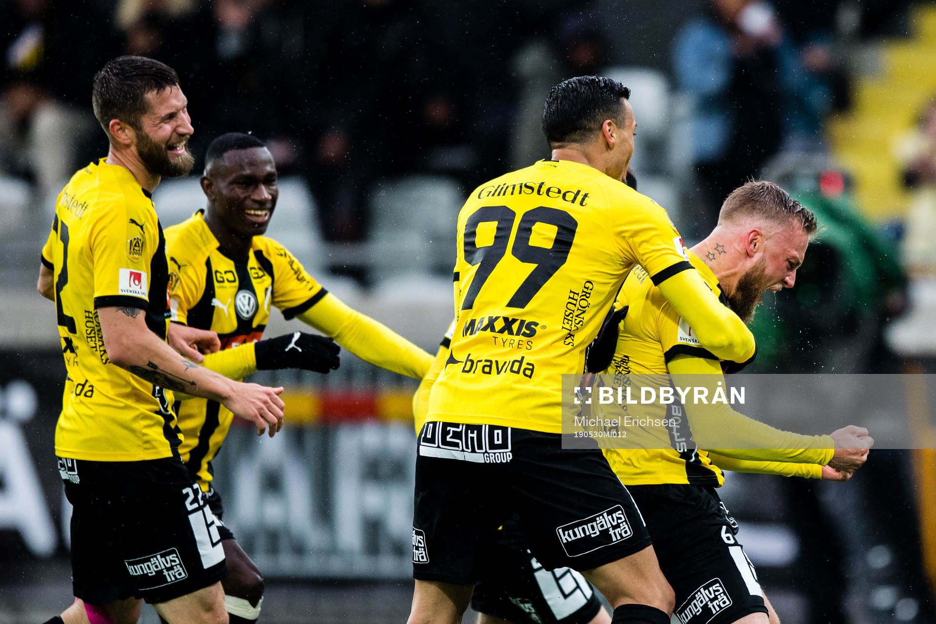 Häckens Alexander Faltsetas jublar