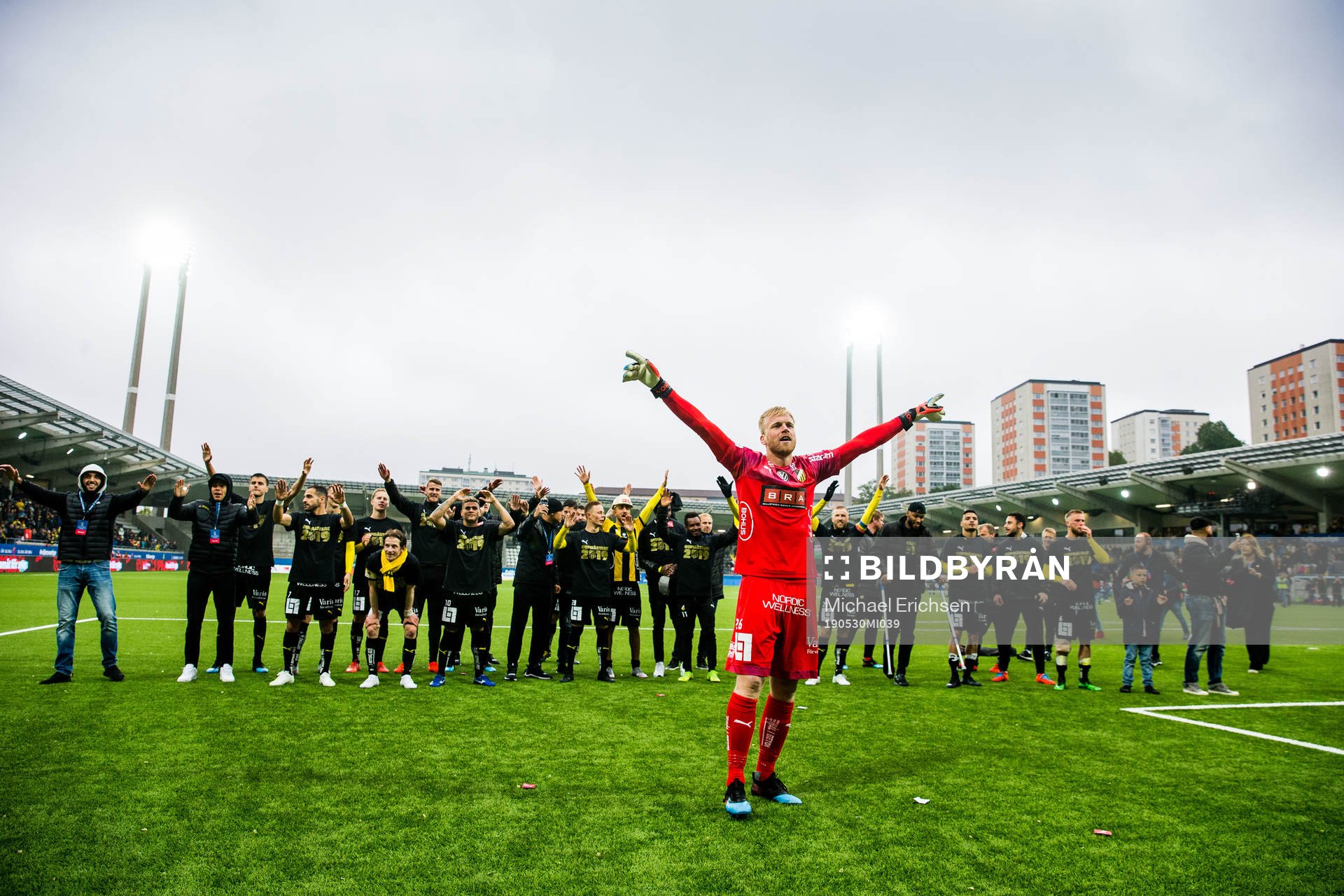 Häckens spelare jublar