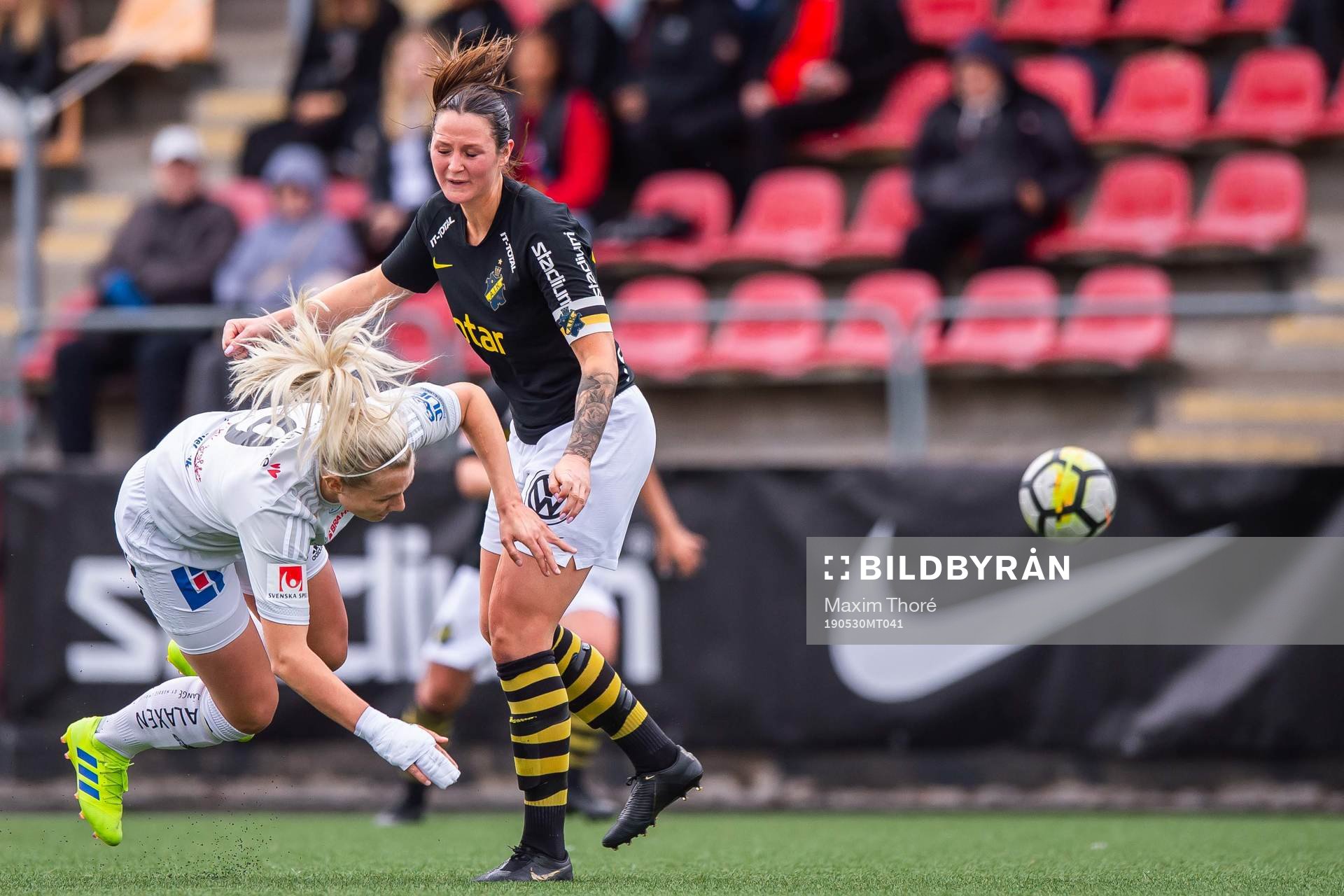 s Nicole Odelberg Modin och Kvarnsvedens Alva Lundin