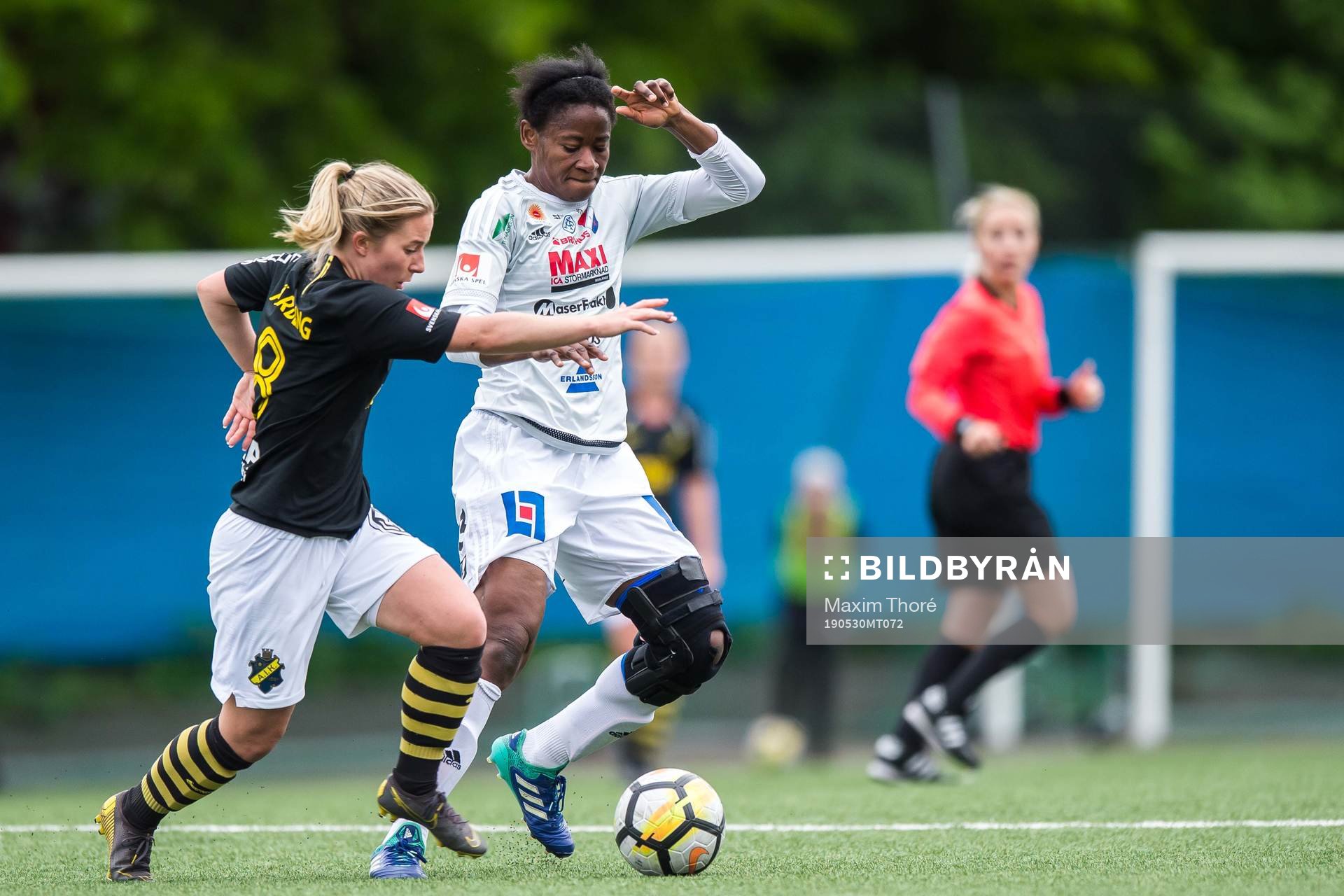 s Clara Härdling och Kvarnsvedens Sarah Michael
